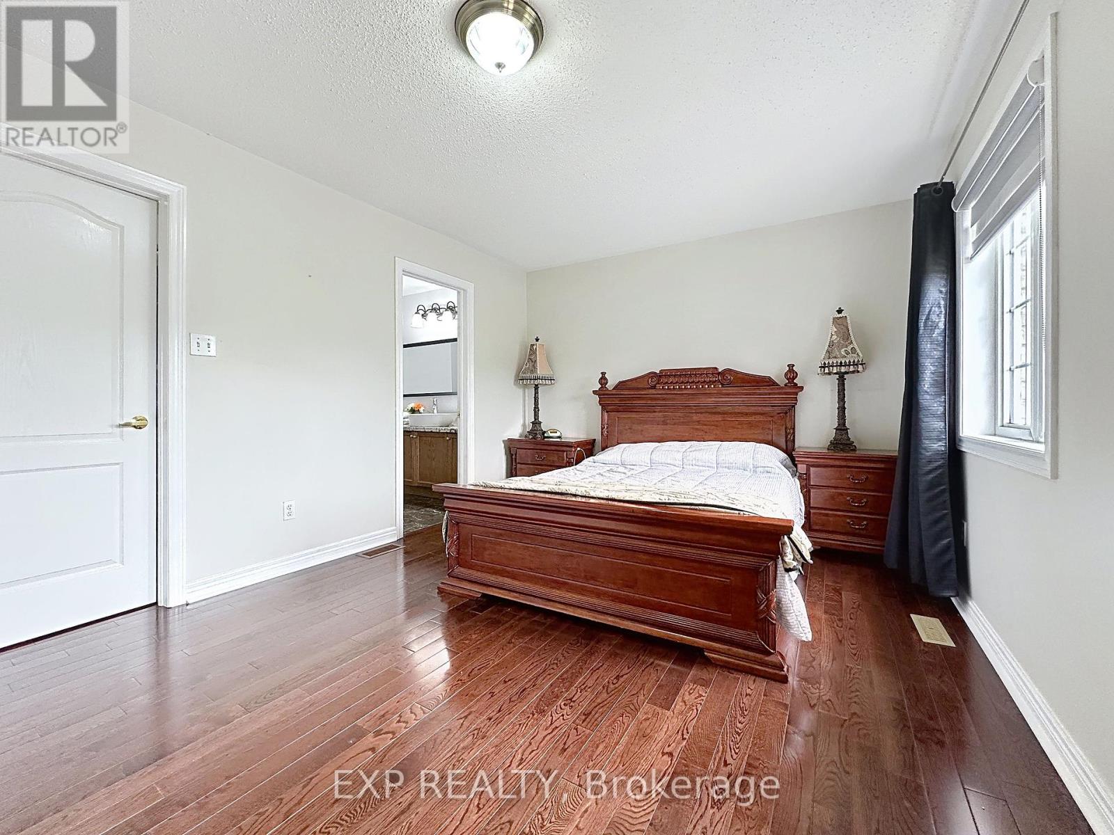 129 Ledgerock Drive, Vaughan, Ontario  L4H 2G7 - Photo 24 - N12156416
