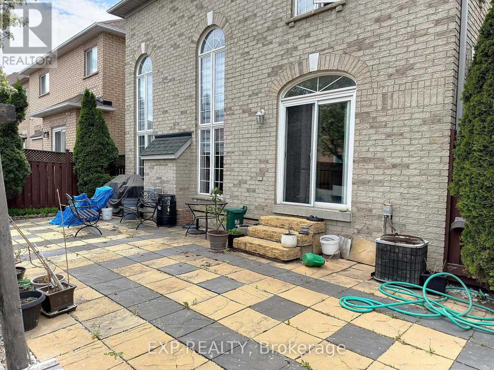 129 Ledgerock Drive, Vaughan, Ontario  L4H 2G7 - Photo 36 - N12156416