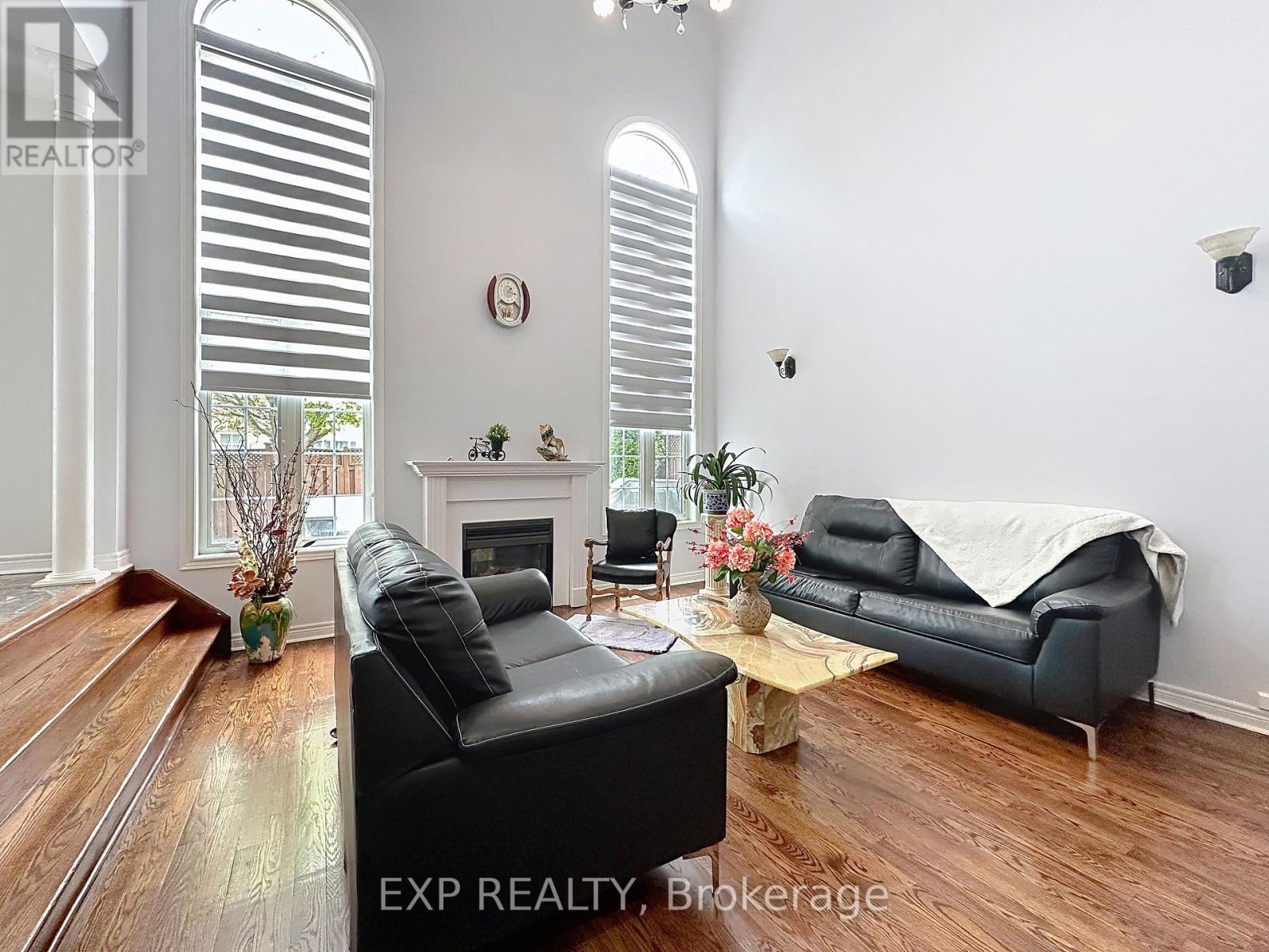 129 Ledgerock Drive, Vaughan, Ontario  L4H 2G7 - Photo 7 - N12156416