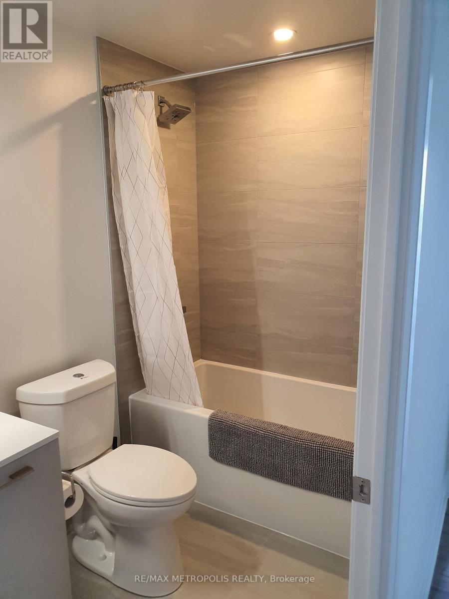 3505 - 8 Water Walk Drive, Markham, Ontario  L3R 6L4 - Photo 9 - N12156440