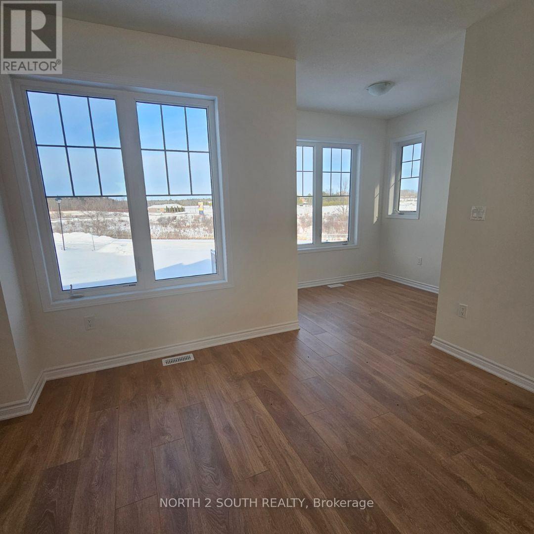 11 Lana Circle, Wasaga Beach, Ontario  L9Z 0L2 - Photo 8 - S12156454
