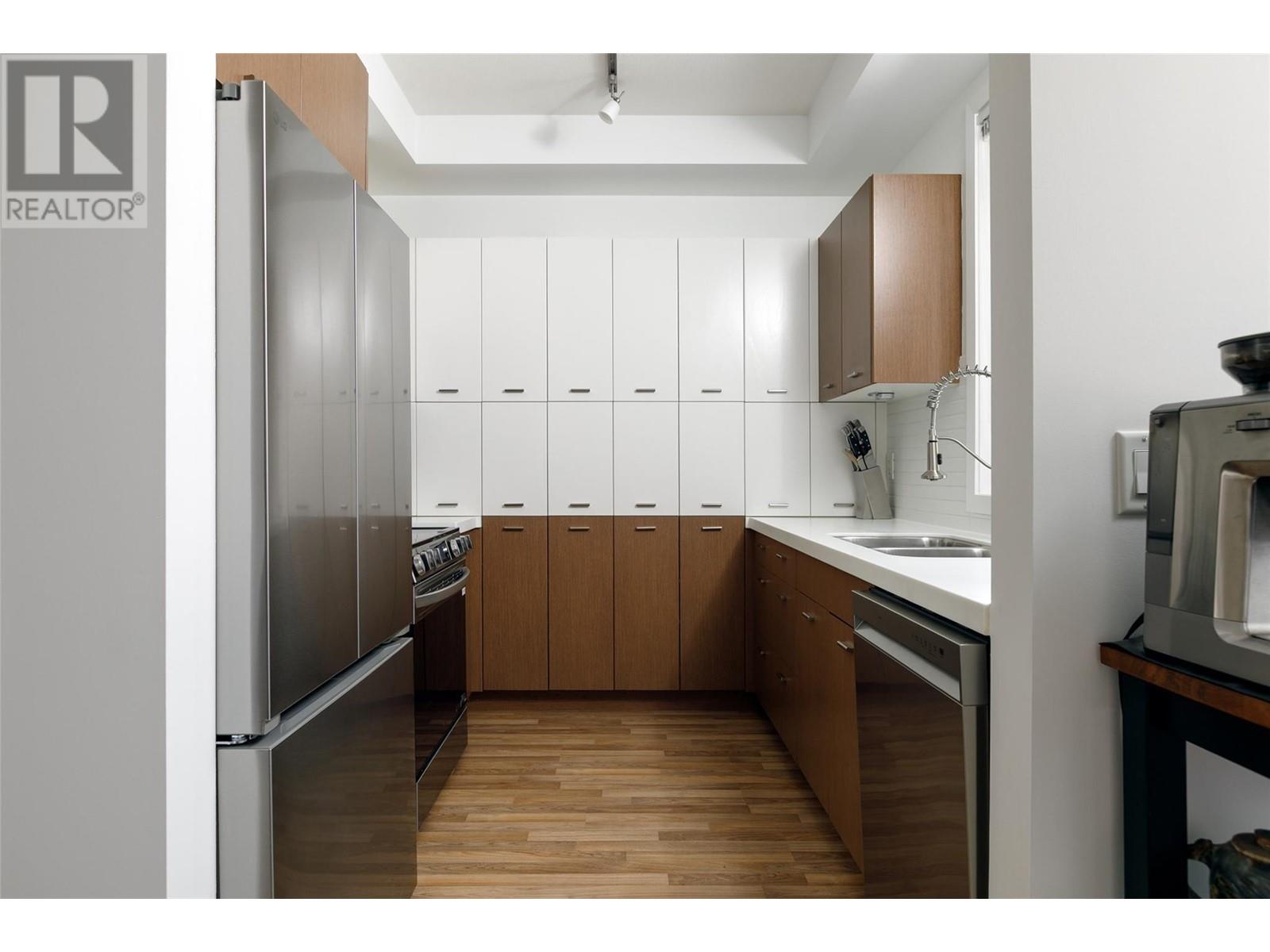 Property at 1550 Dickson Avenue Unit# 110 image 4