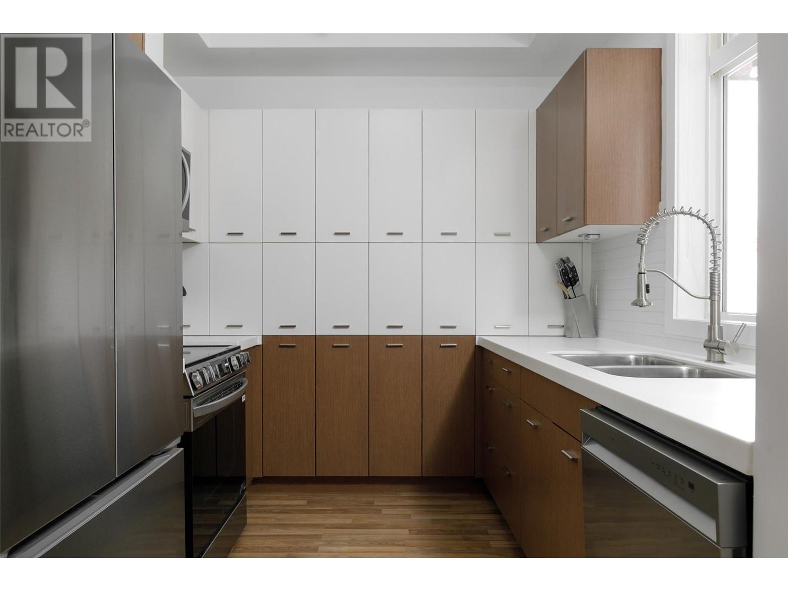 1550 Dickson Avenue Unit# 110, Kelowna, BC V1Y9Y8