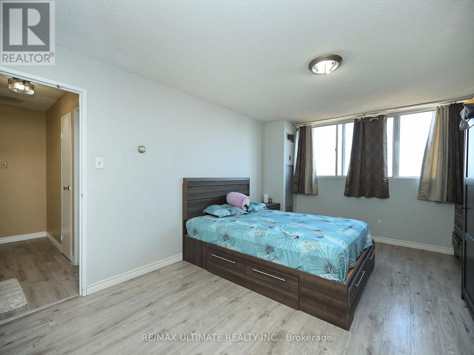 2101 - 3700 Kaneff Crescent, Mississauga, Ontario  L5A 4B8 - Photo 21 - W12156437