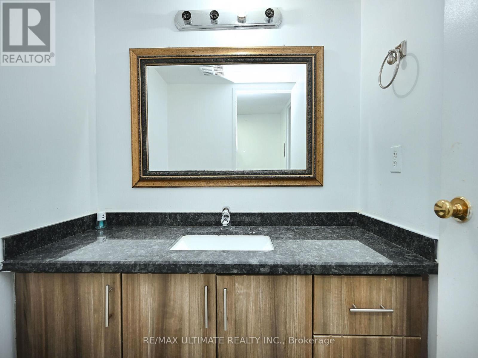 2101 - 3700 Kaneff Crescent, Mississauga, Ontario  L5A 4B8 - Photo 24 - W12156437