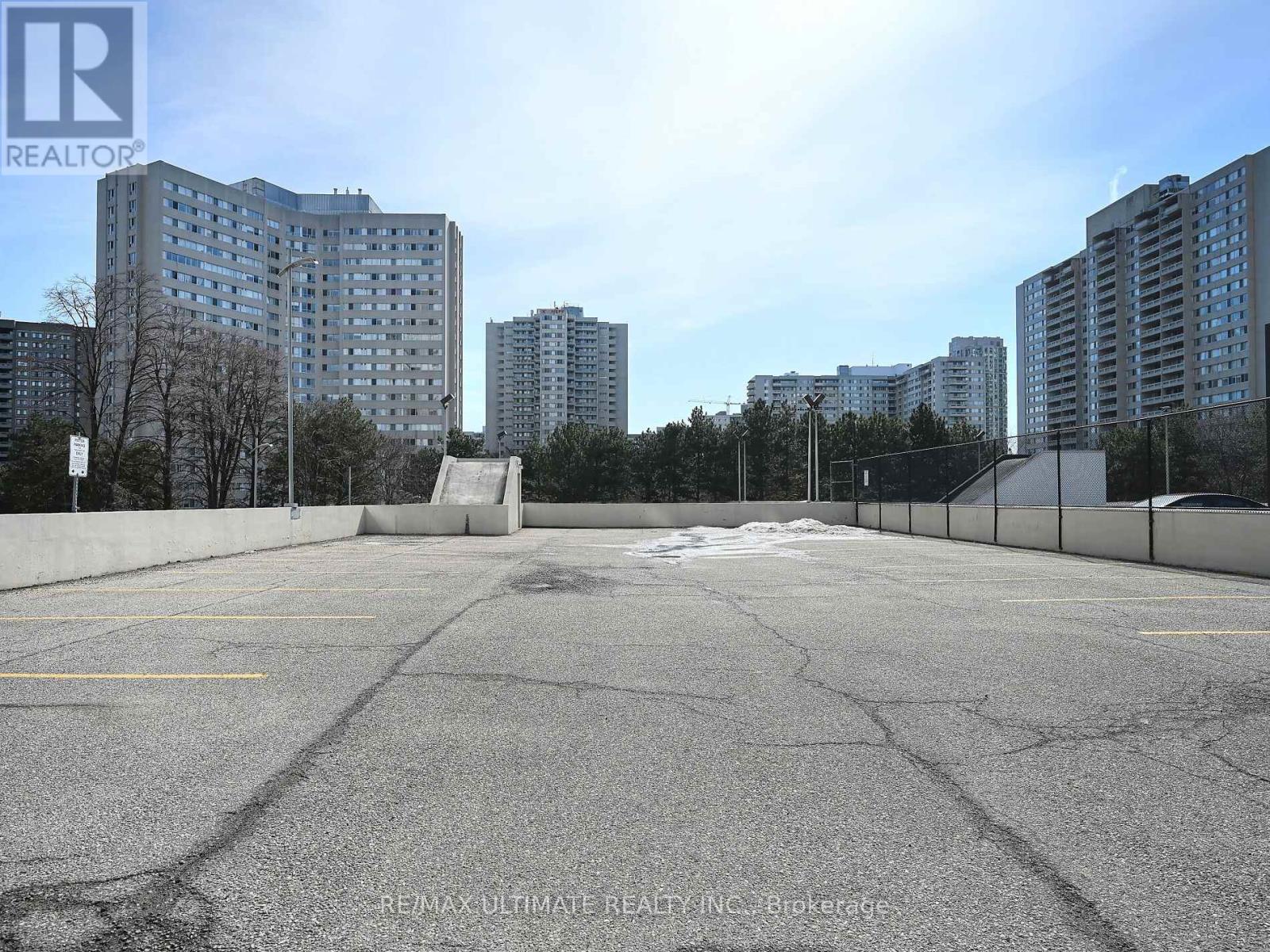 2101 - 3700 Kaneff Crescent, Mississauga, Ontario  L5A 4B8 - Photo 34 - W12156437