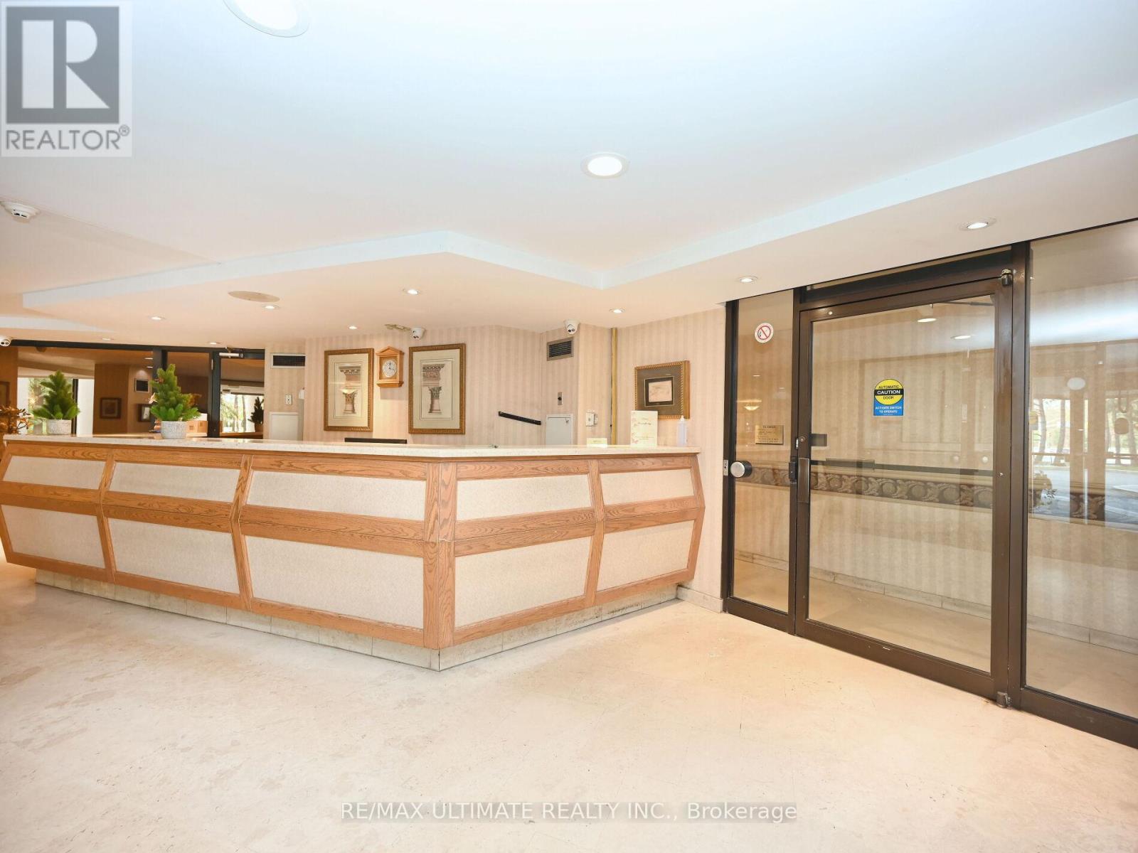 2101 - 3700 Kaneff Crescent, Mississauga, Ontario  L5A 4B8 - Photo 4 - W12156437