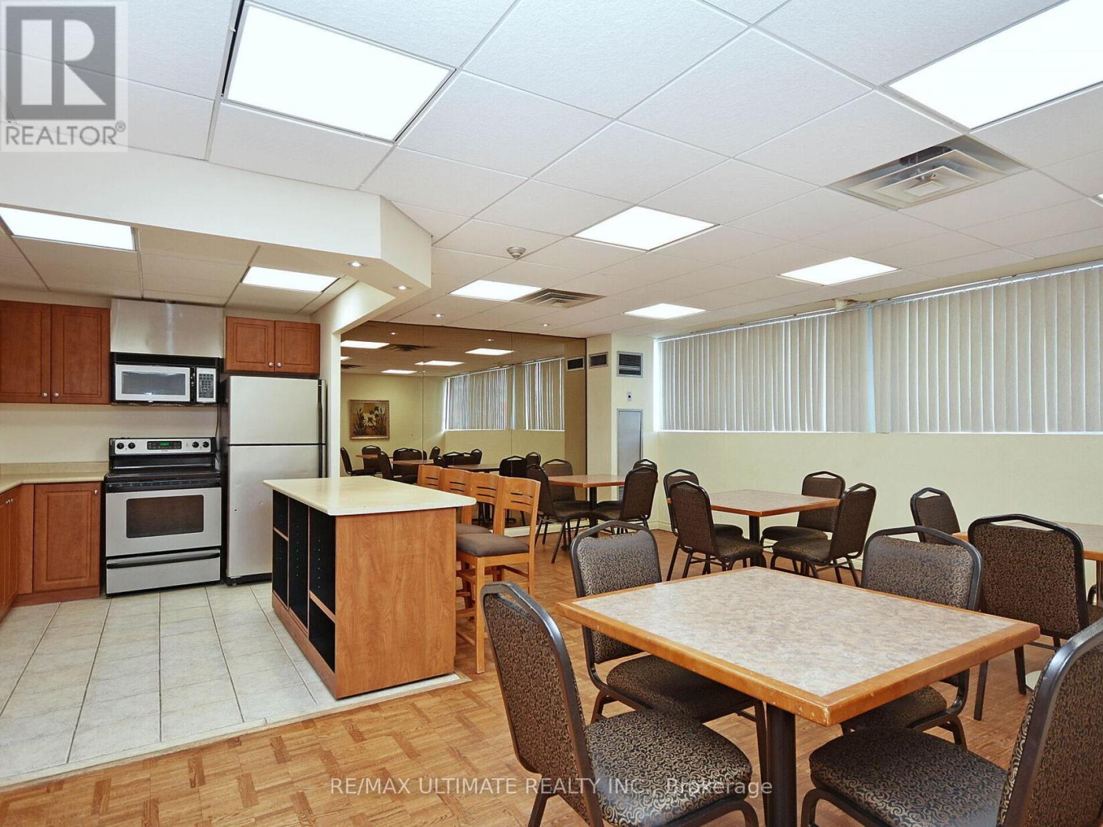 2101 - 3700 Kaneff Crescent, Mississauga, Ontario  L5A 4B8 - Photo 42 - W12156437