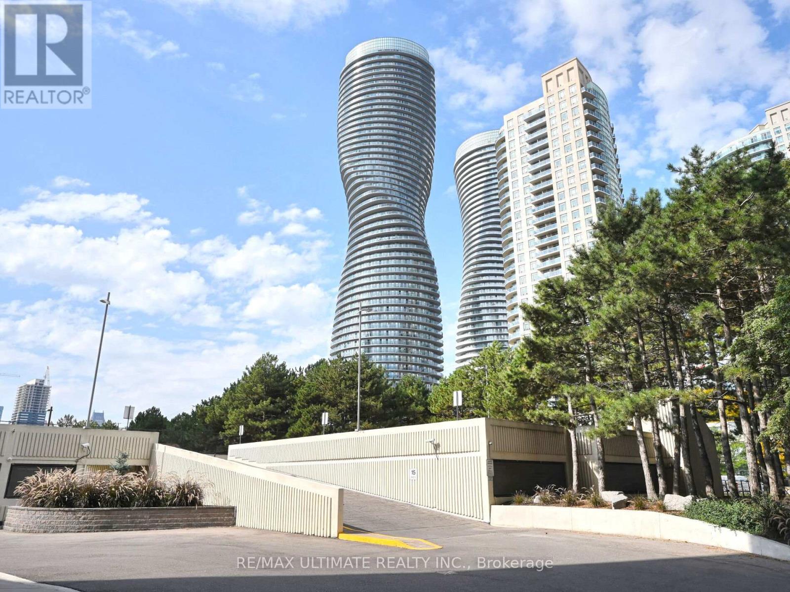 2101 - 3700 Kaneff Crescent, Mississauga, Ontario  L5A 4B8 - Photo 46 - W12156437