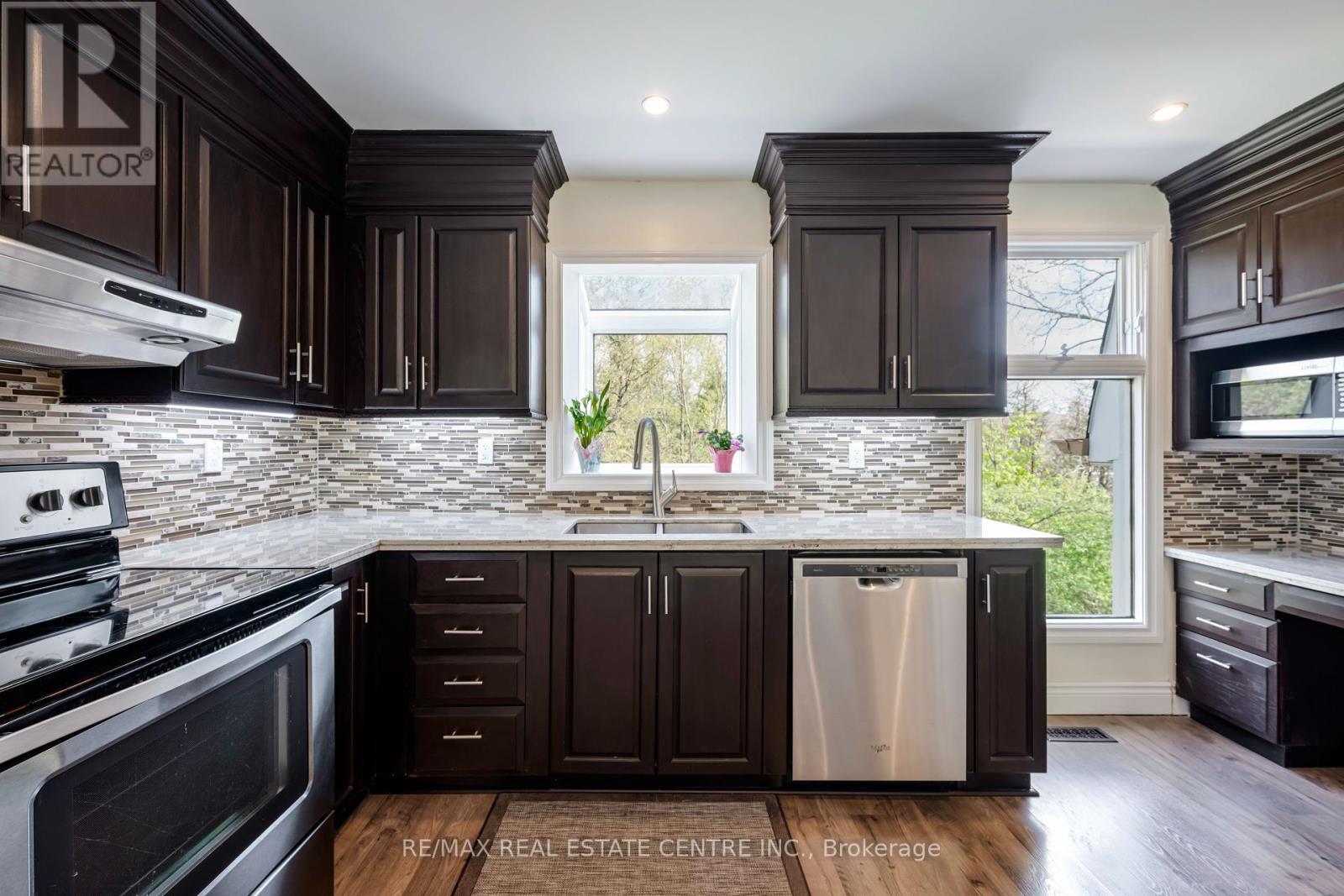 43 Brenda Boulevard, Orangeville, Ontario  L9W 3L3 - Photo 10 - W12156443