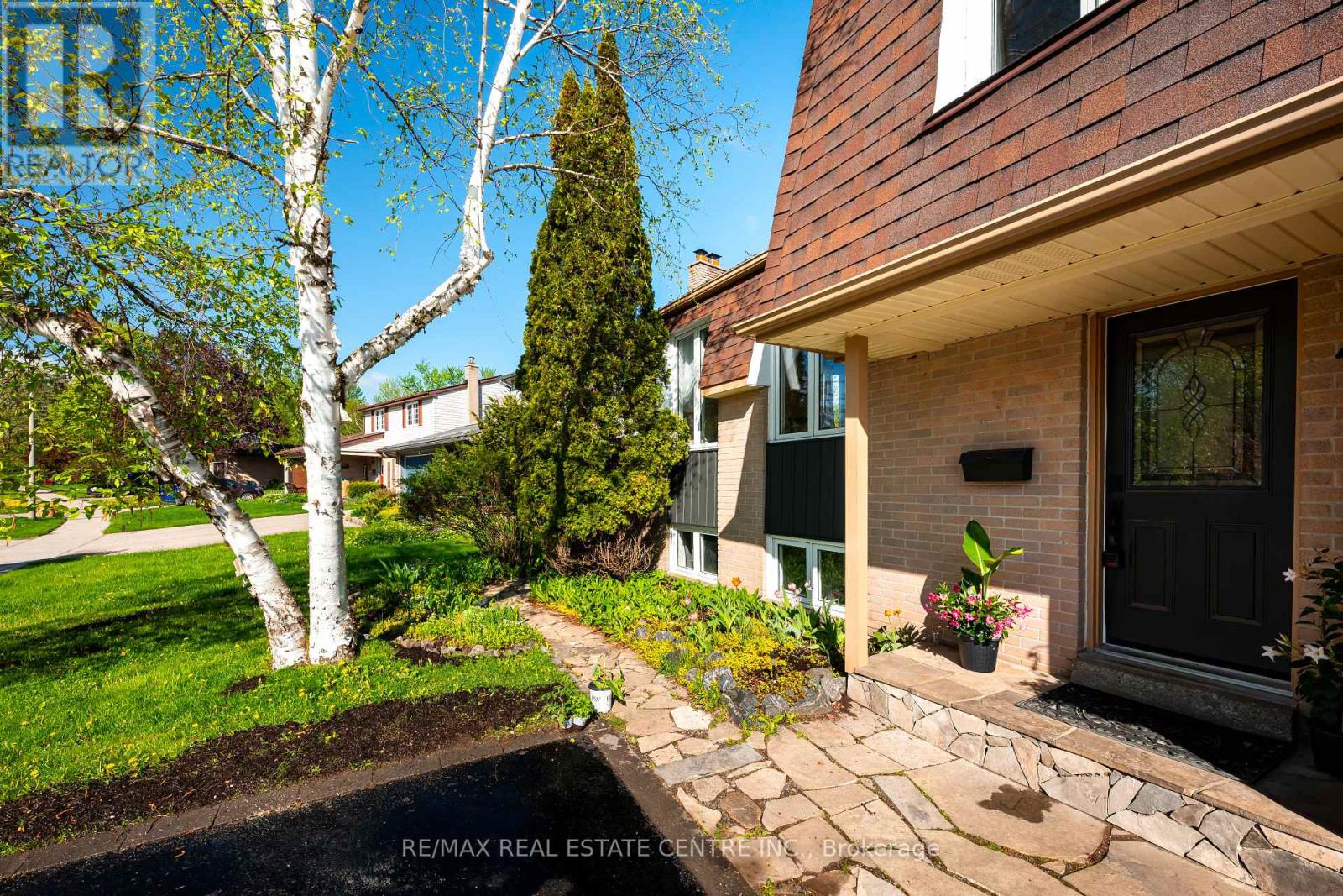 43 Brenda Boulevard, Orangeville, Ontario  L9W 3L3 - Photo 4 - W12156443