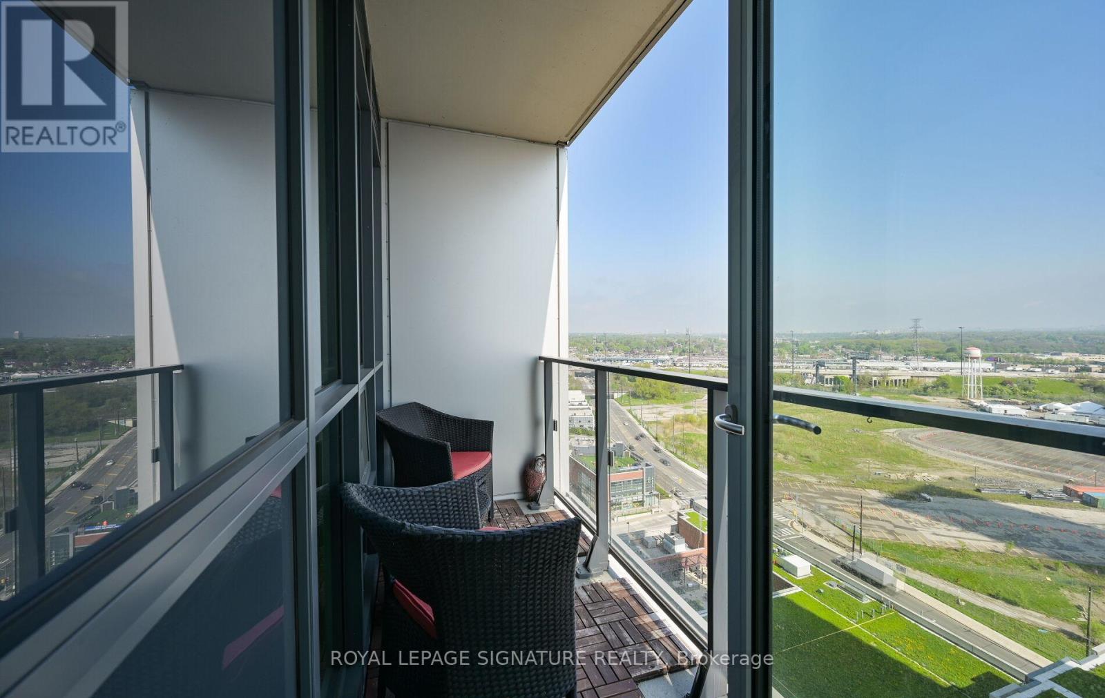 2209 - 2212 Lake Shore Boulevard W, Toronto, Ontario  M8V 1A4 - Photo 22 - W12156453