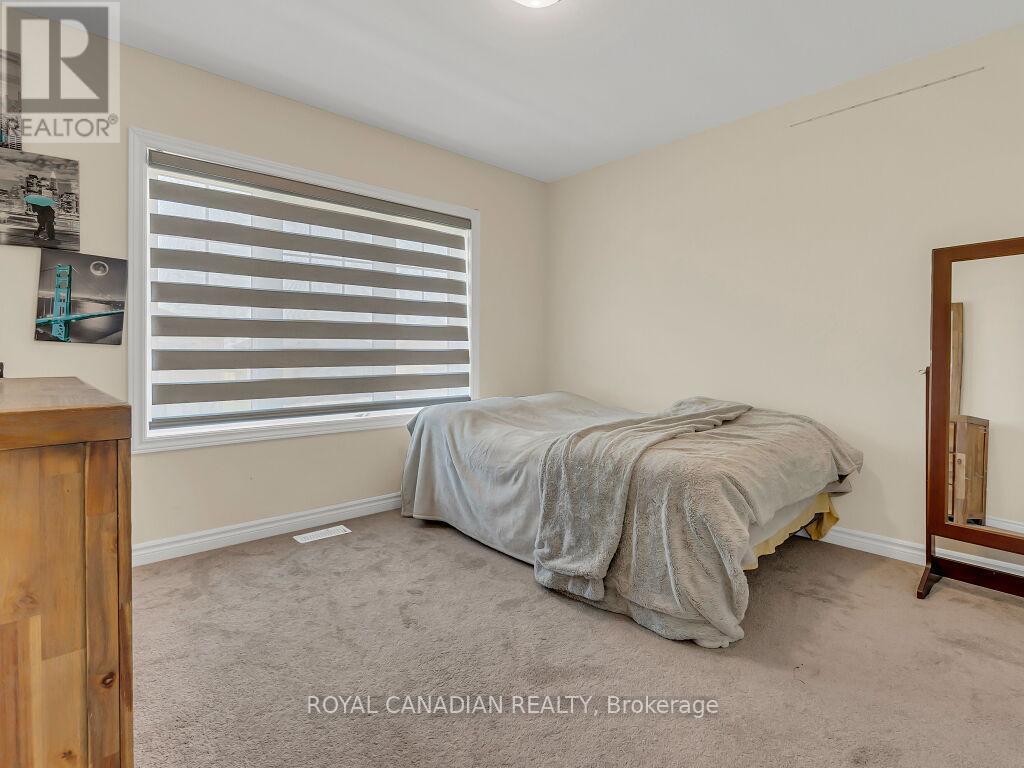 84 Rainbow Drive, Haldimand, Ontario  N3W 0G3 - Photo 18 - X12156395