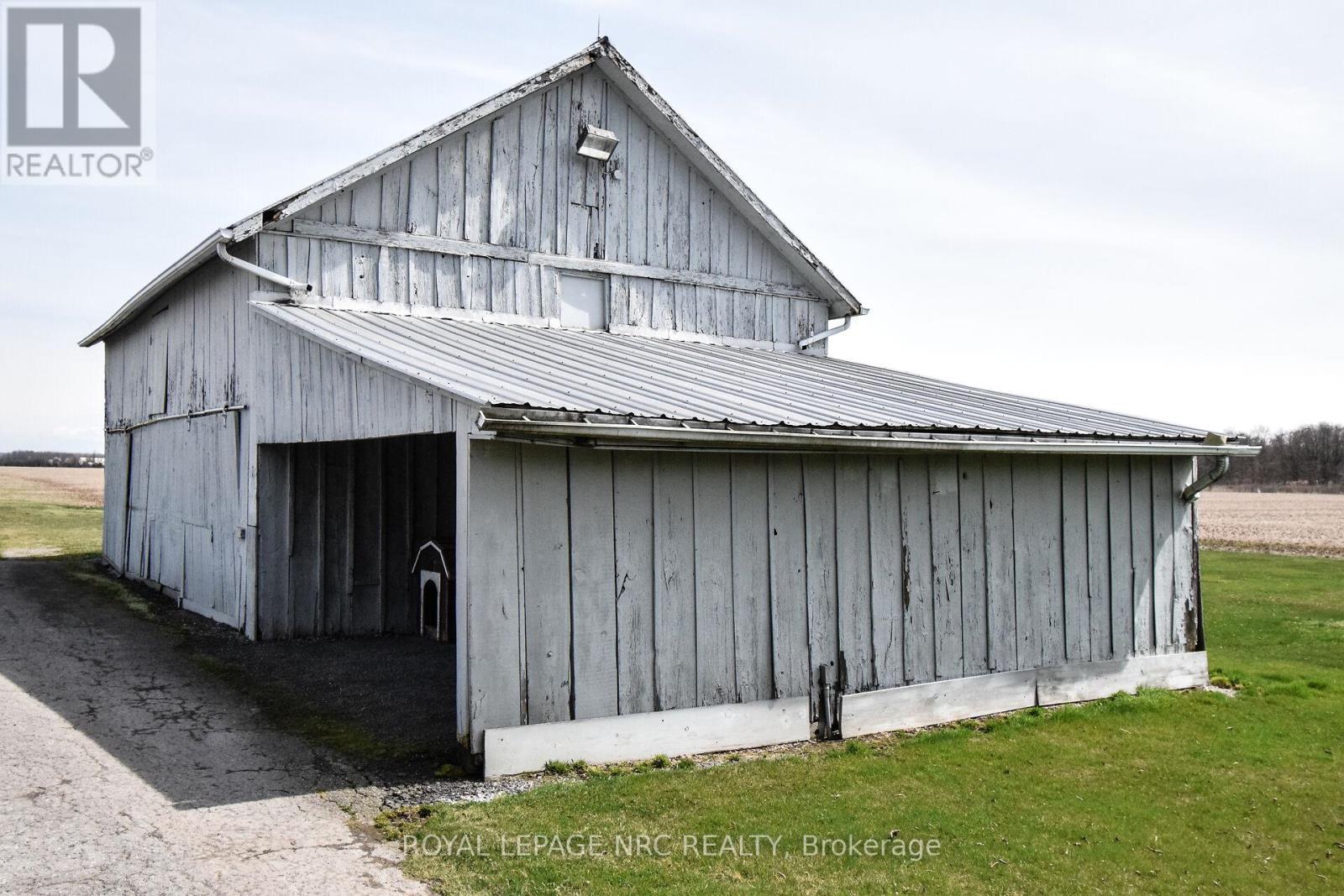 499 Townline Road, Niagara-On-The-Lake, Ontario  L2M 6W1 - Photo 10 - X12156473