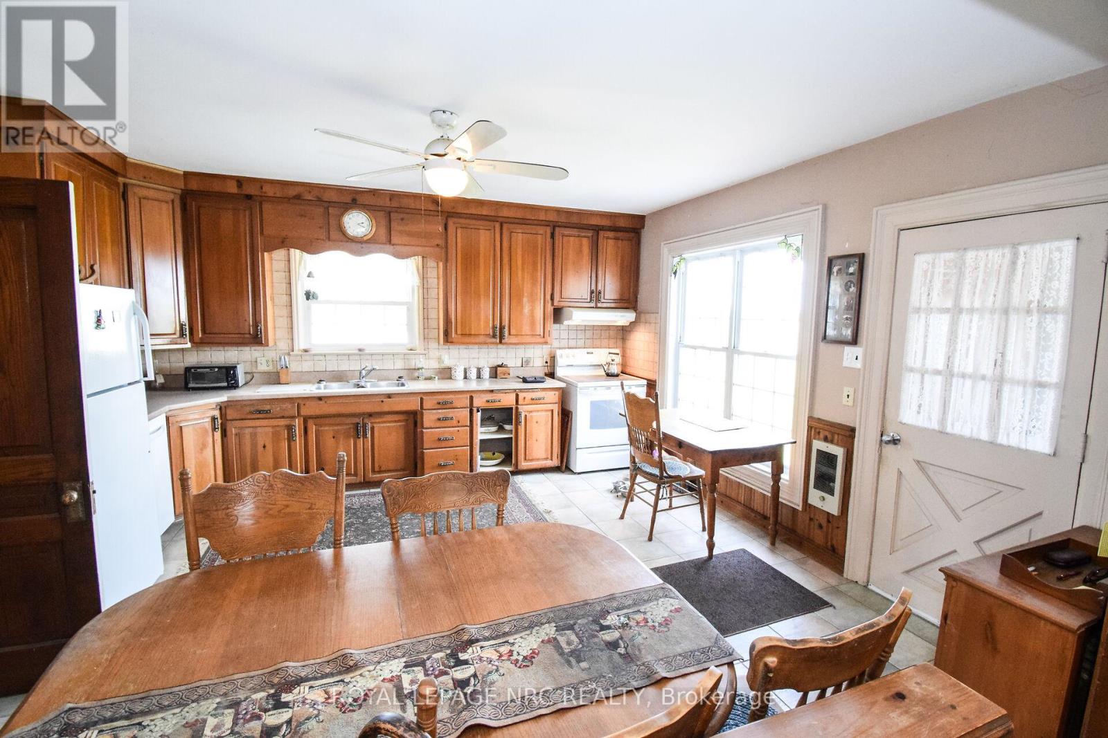 499 Townline Road, Niagara-On-The-Lake, Ontario  L2M 6W1 - Photo 37 - X12156473