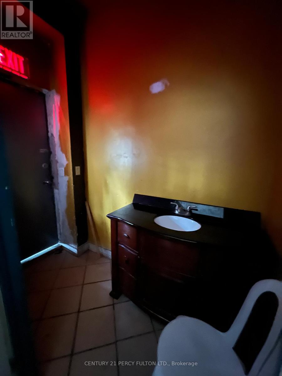 1506 Eglinton Avenue W, Toronto (Briar Hill-Belgravia), Ontario  M6E 2G5 - Photo 18 - W12149363