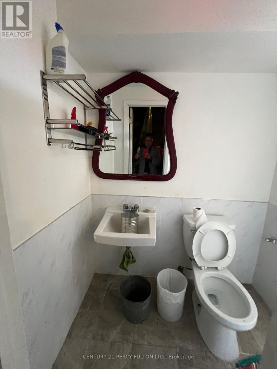 1506 Eglinton Avenue W, Toronto (Briar Hill-Belgravia), Ontario  M6E 2G5 - Photo 15 - W12149363