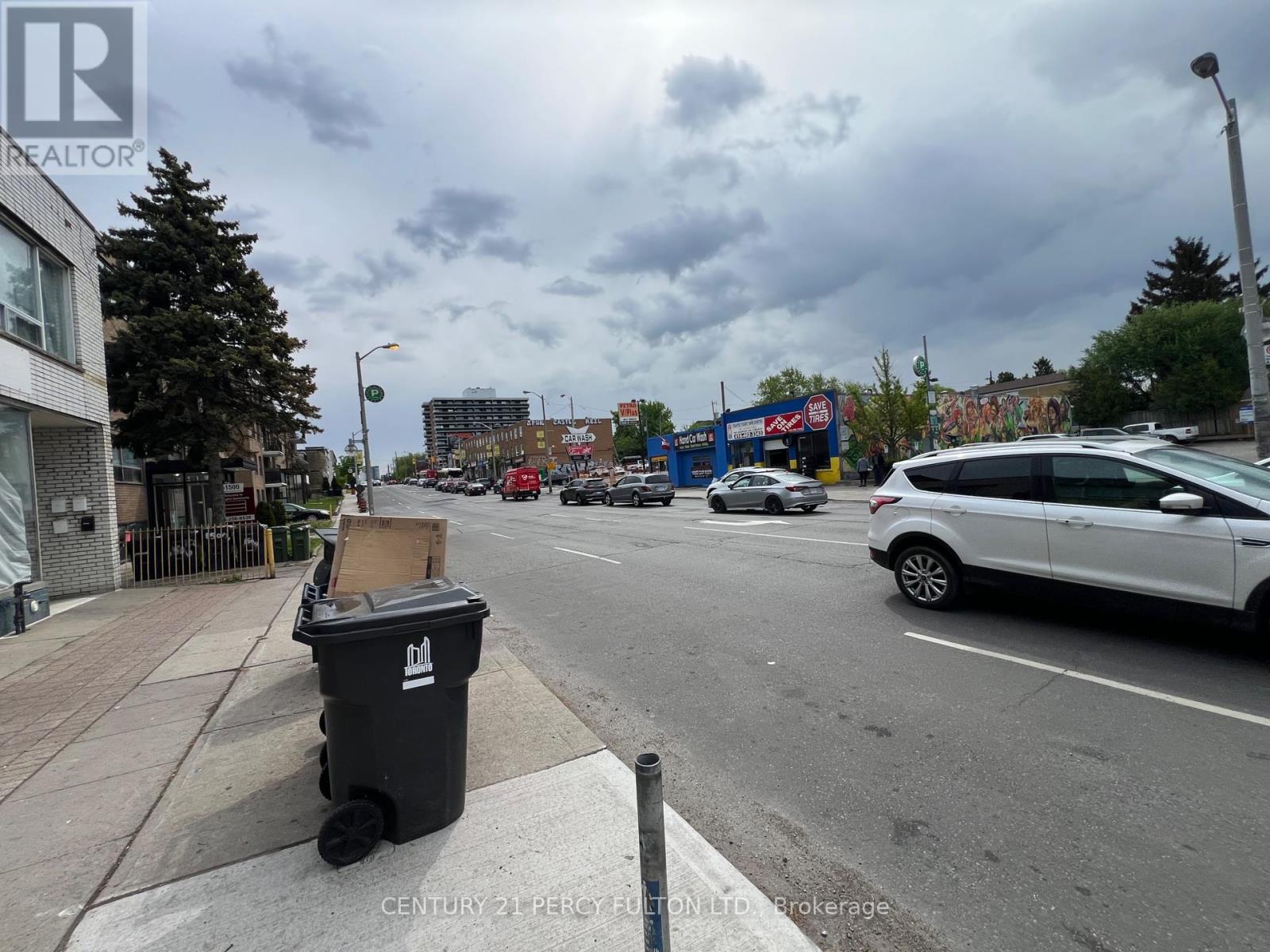 Property at 1506 EGLINTON AVENUE W image 4