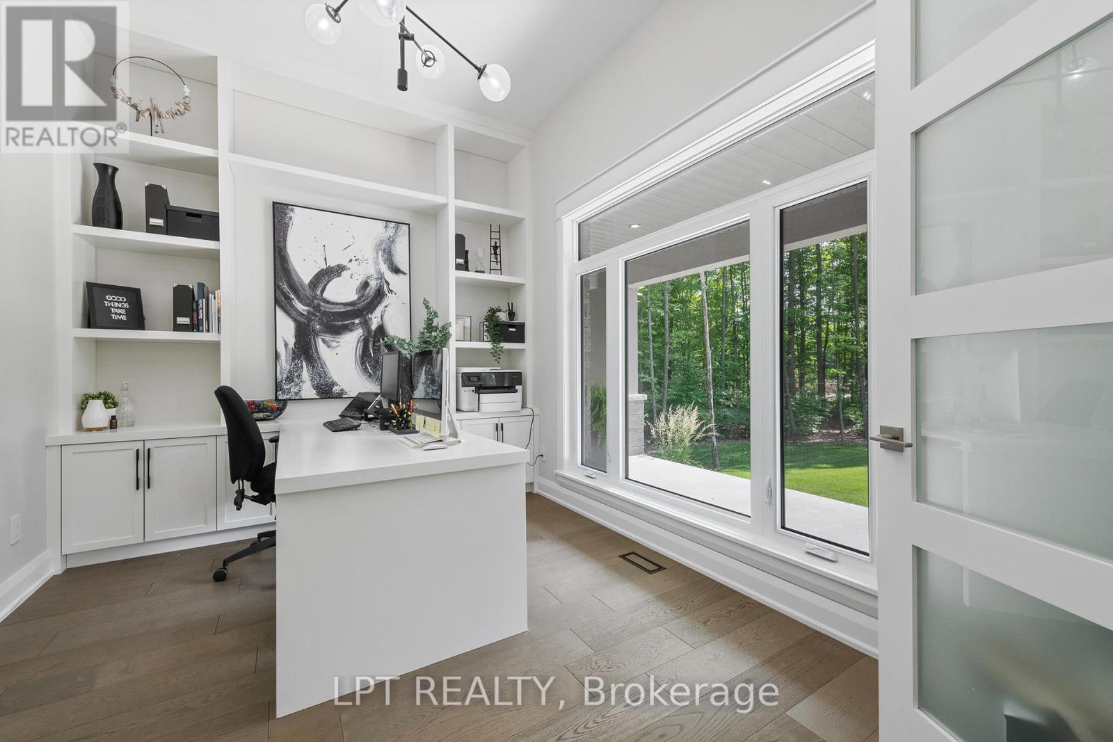 5740 Queenscourt Crescent, Ottawa, Ontario  K4M 1K3 - Photo 9 - X12156456