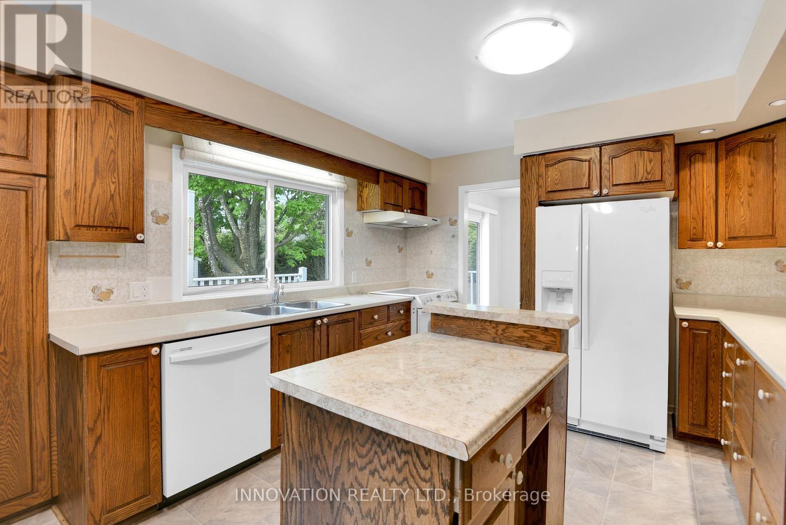 125 Country Lane W, Ottawa, Ontario  K2L 1J6 - Photo 11 - X12156457