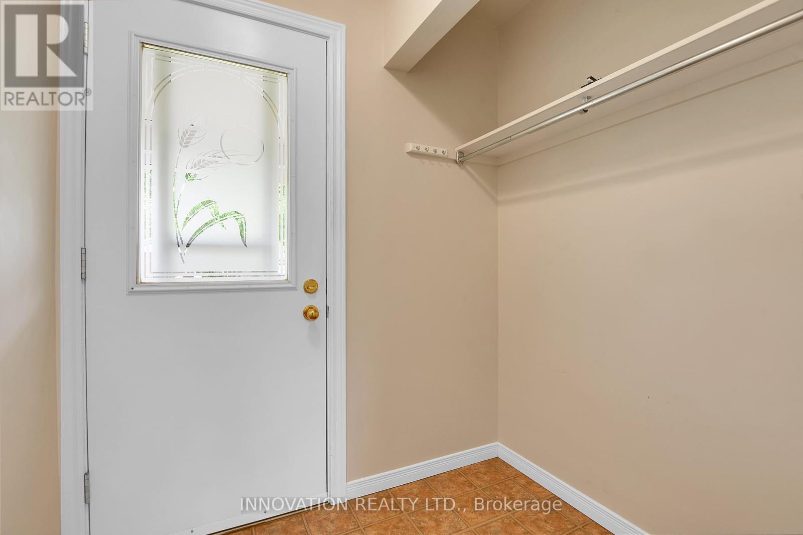 125 Country Lane W, Ottawa, Ontario  K2L 1J6 - Photo 5 - X12156457