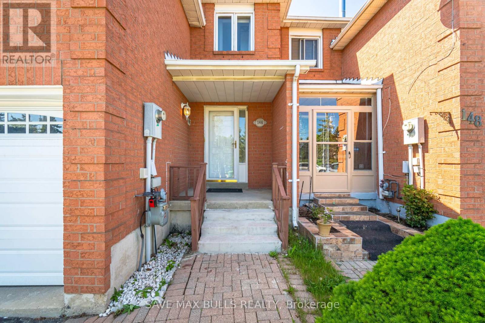 146 Toba Crescent, Brampton, Ontario  L6Z 4R9 - Photo 2 - W12122185