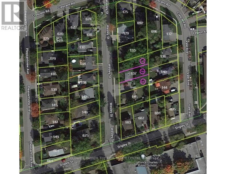 137 Wesley Street, Newmarket (Gorham-College Manor), Ontario  L3Y 3N9 - Photo 2 - N12156465