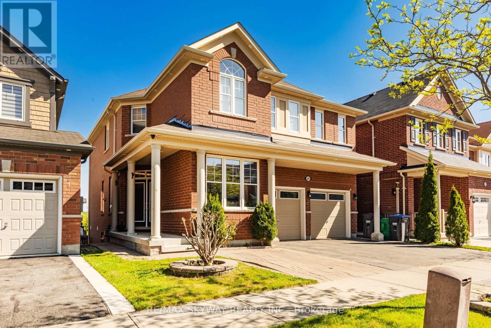 20 Miracle Trail, Brampton, Ontario  L7A 0Y3 - Photo 3 - W12156460