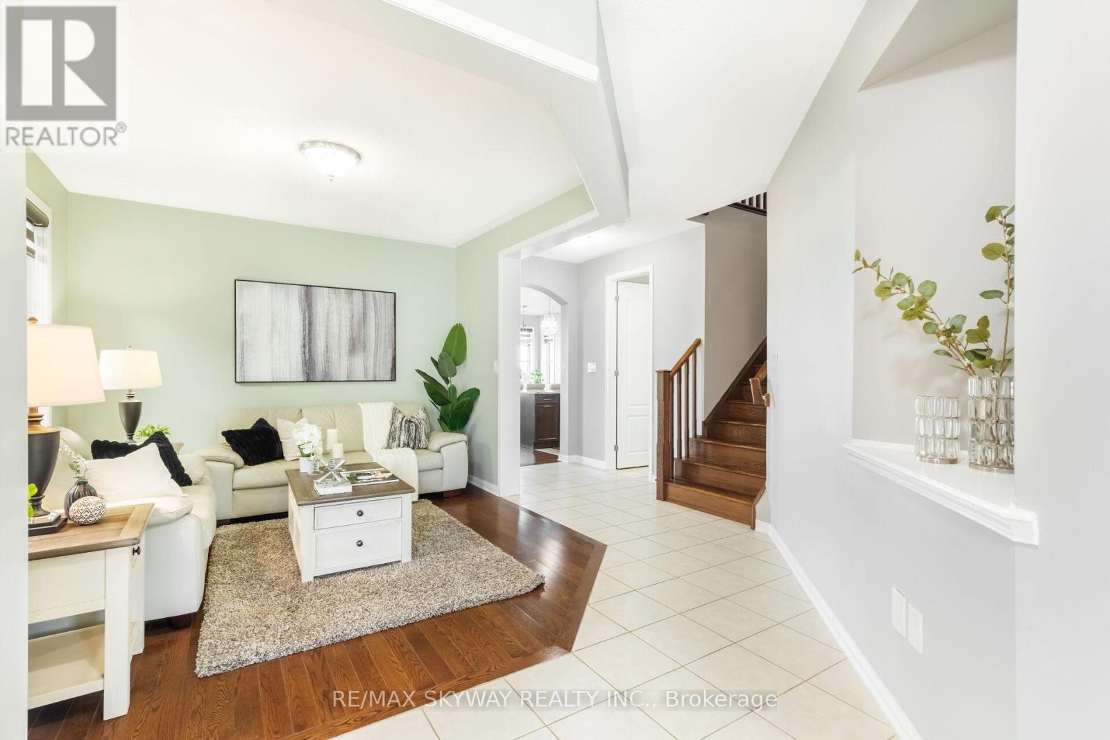 20 Miracle Trail, Brampton, Ontario  L7A 0Y3 - Photo 6 - W12156460