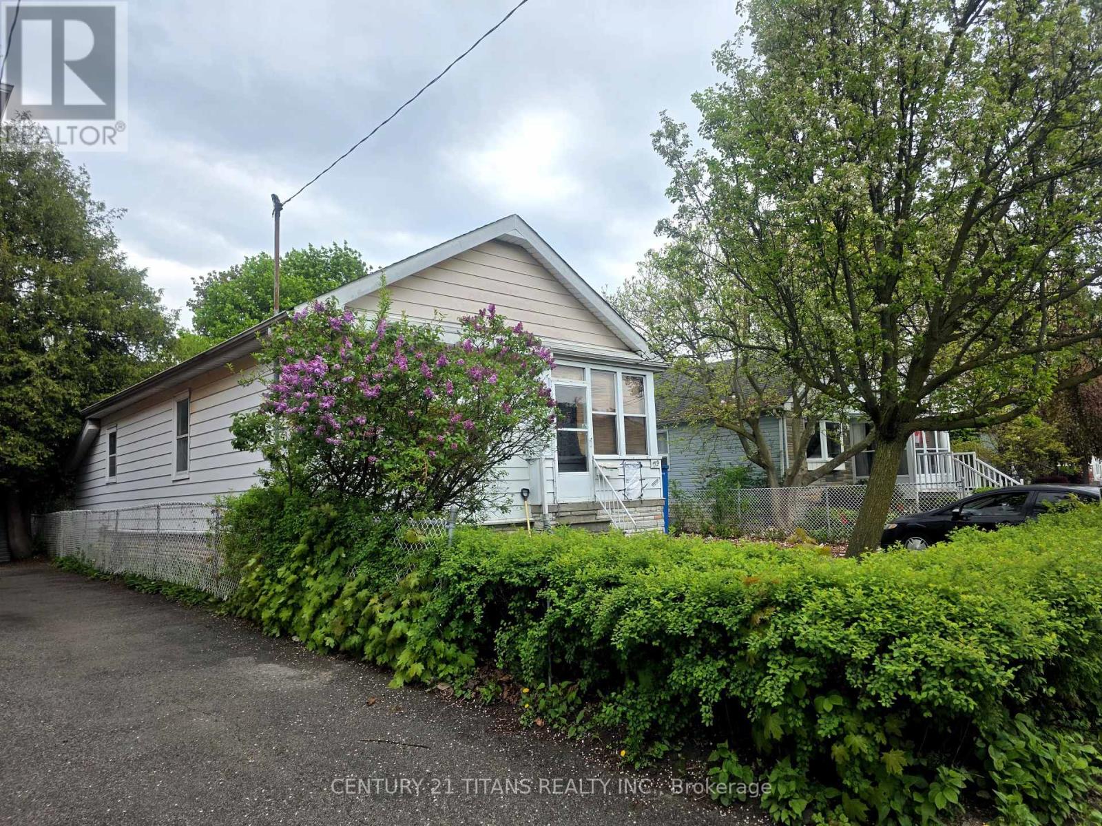 119 HEALE AVENUE, Toronto, Ontario