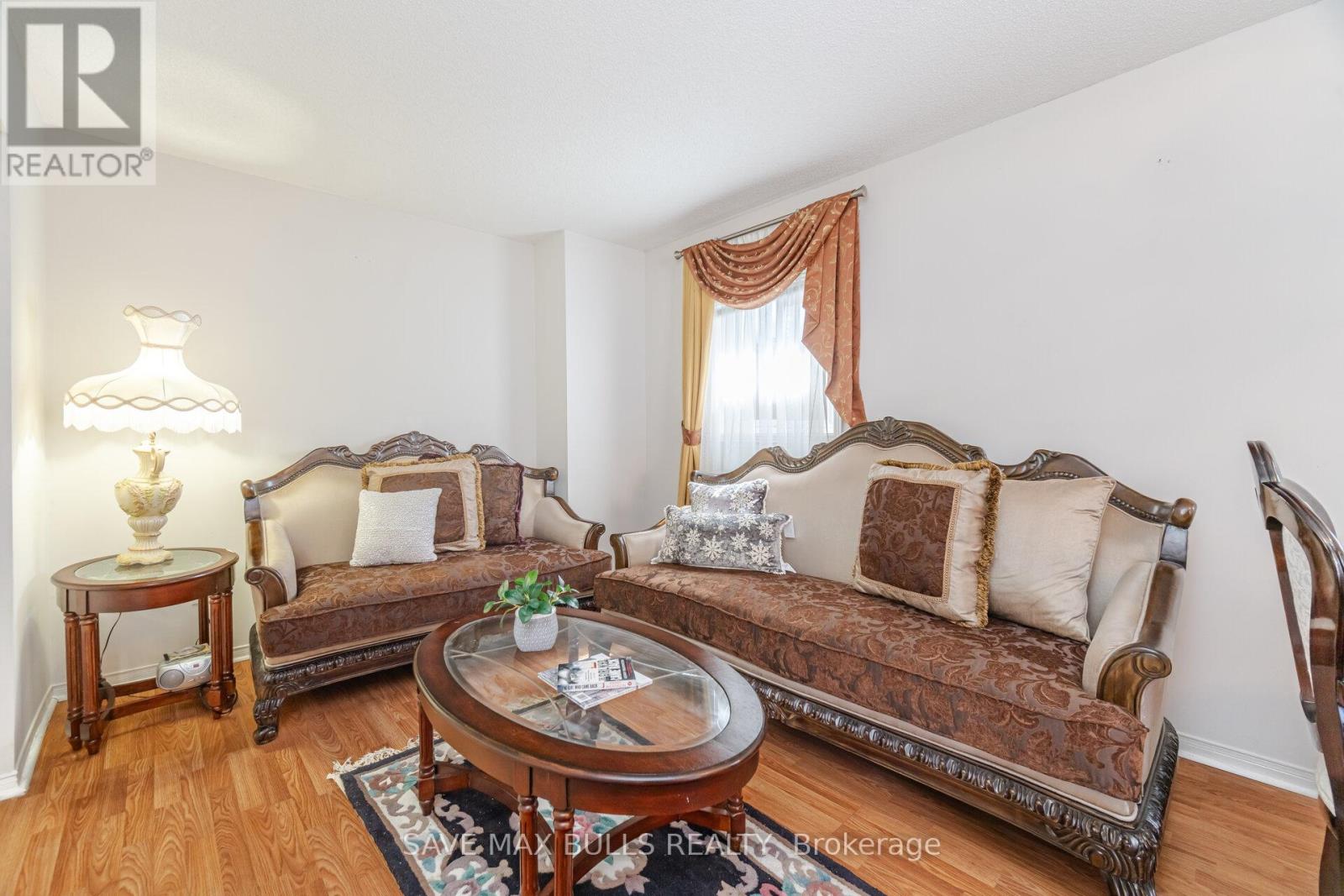 146 Toba Crescent, Brampton, Ontario  L6Z 4R9 - Photo 6 - W12122185