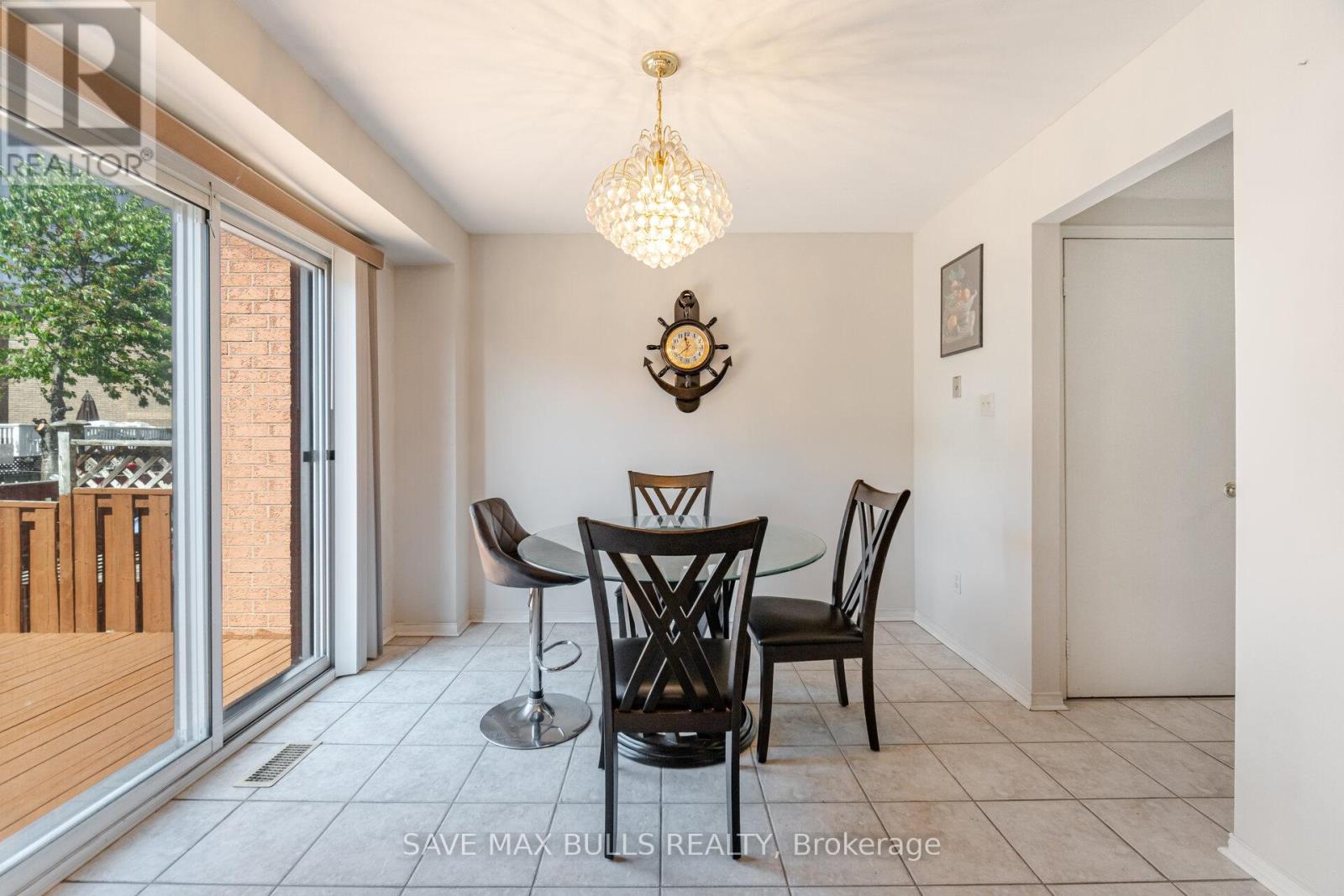 146 Toba Crescent, Brampton, Ontario  L6Z 4R9 - Photo 12 - W12122185