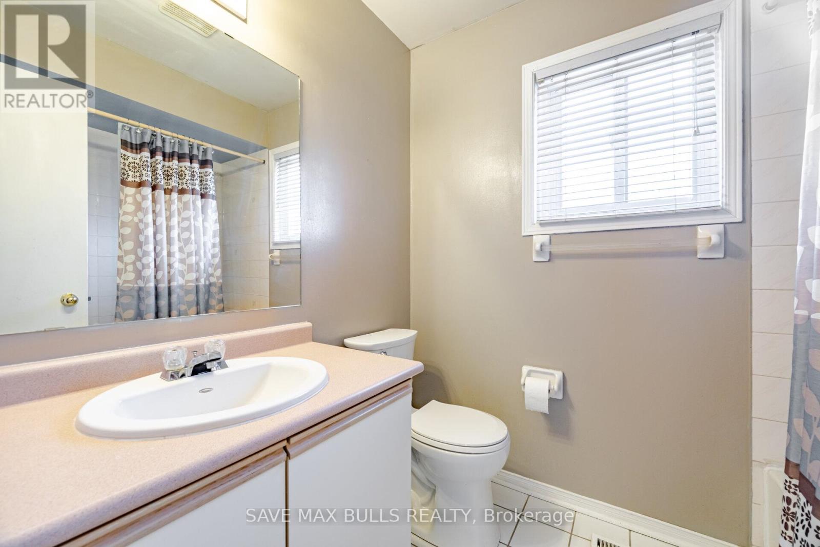 146 Toba Crescent, Brampton, Ontario  L6Z 4R9 - Photo 34 - W12122185