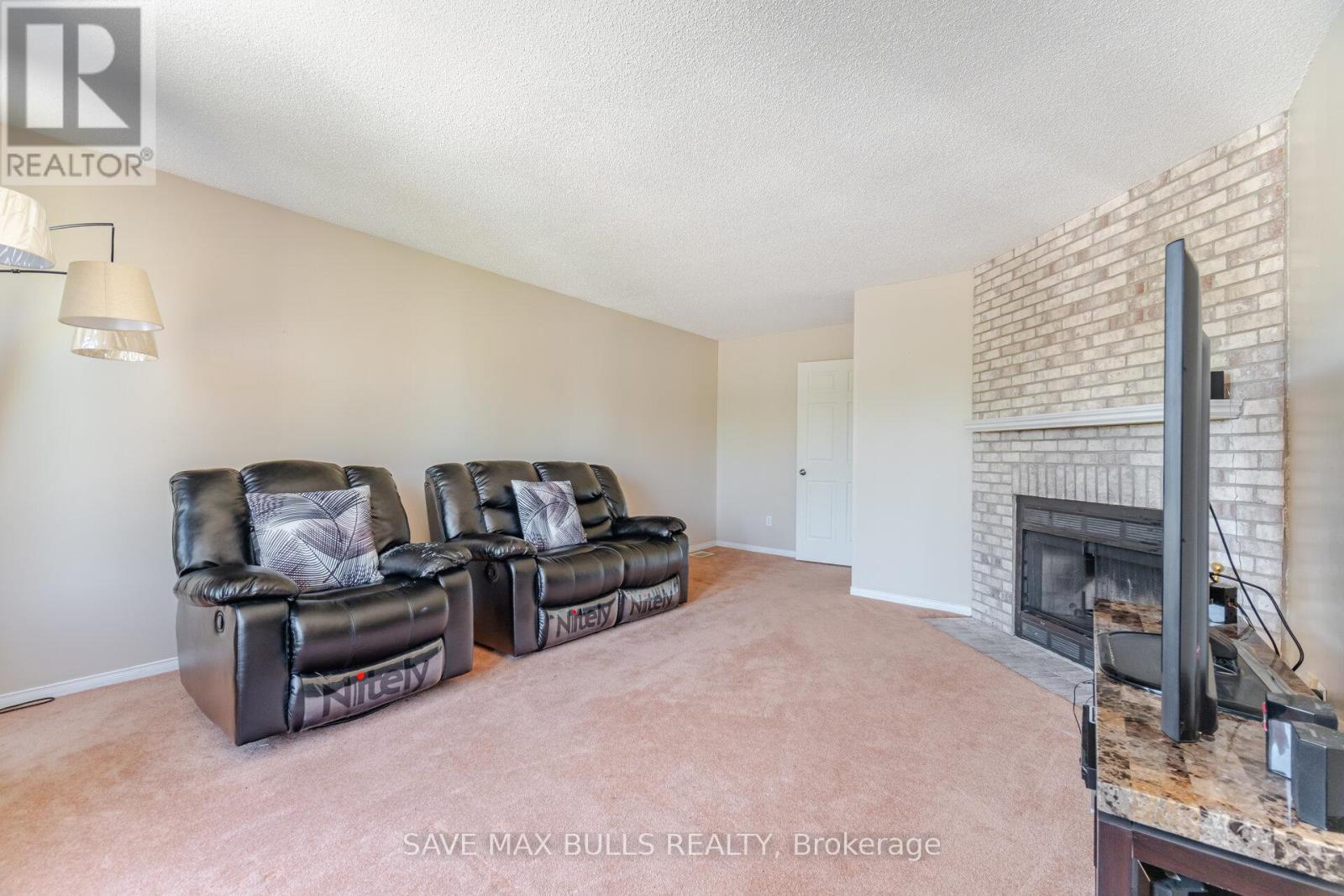 146 Toba Crescent, Brampton, Ontario  L6Z 4R9 - Photo 21 - W12122185