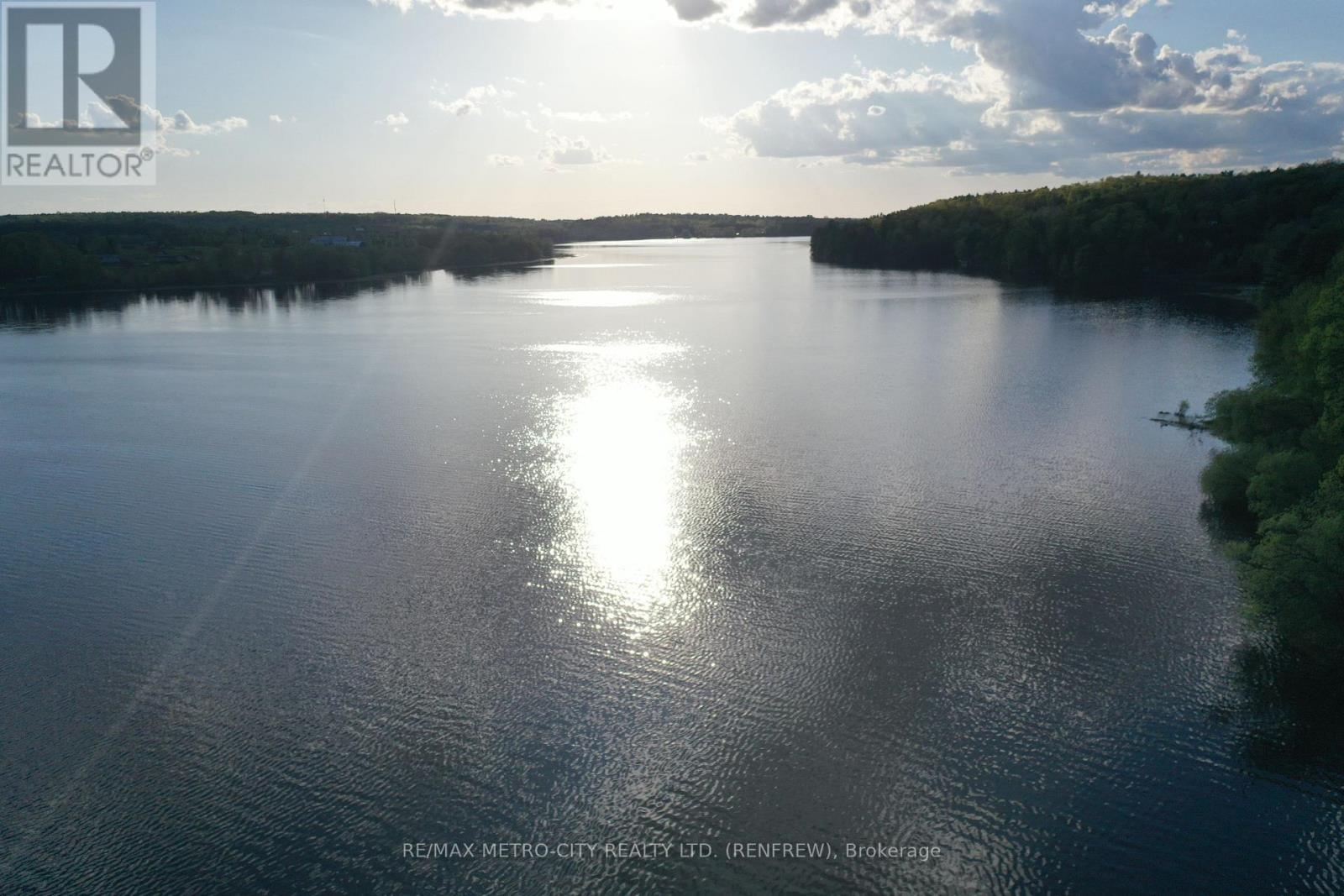 289 Dogwood Trail, Whitewater Region, Ontario  K0J 1C0 - Photo 8 - X12148086