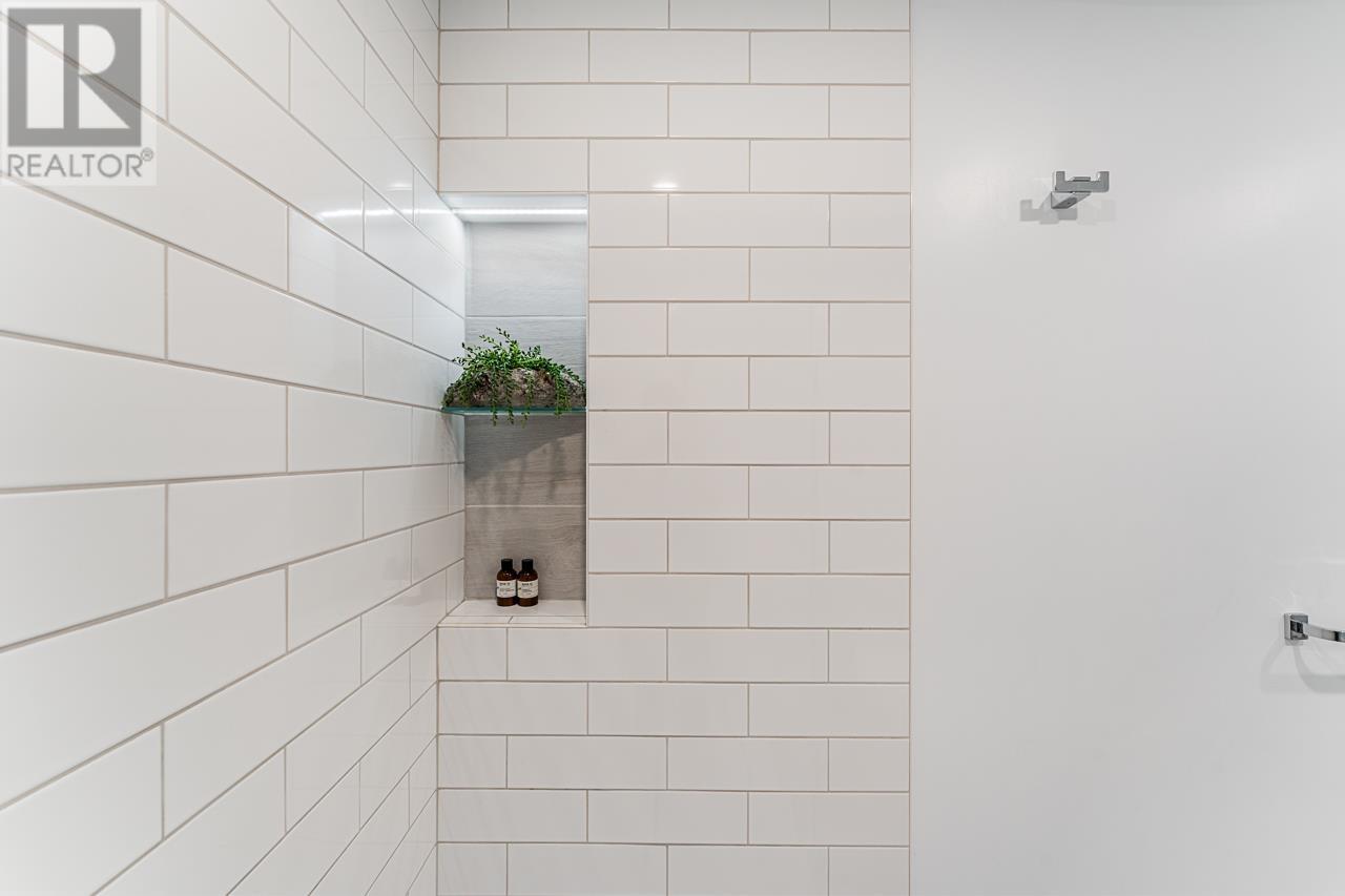 204 565 17th Street, West Vancouver, British Columbia  V7V 3S9 - Photo 25 - R3002638