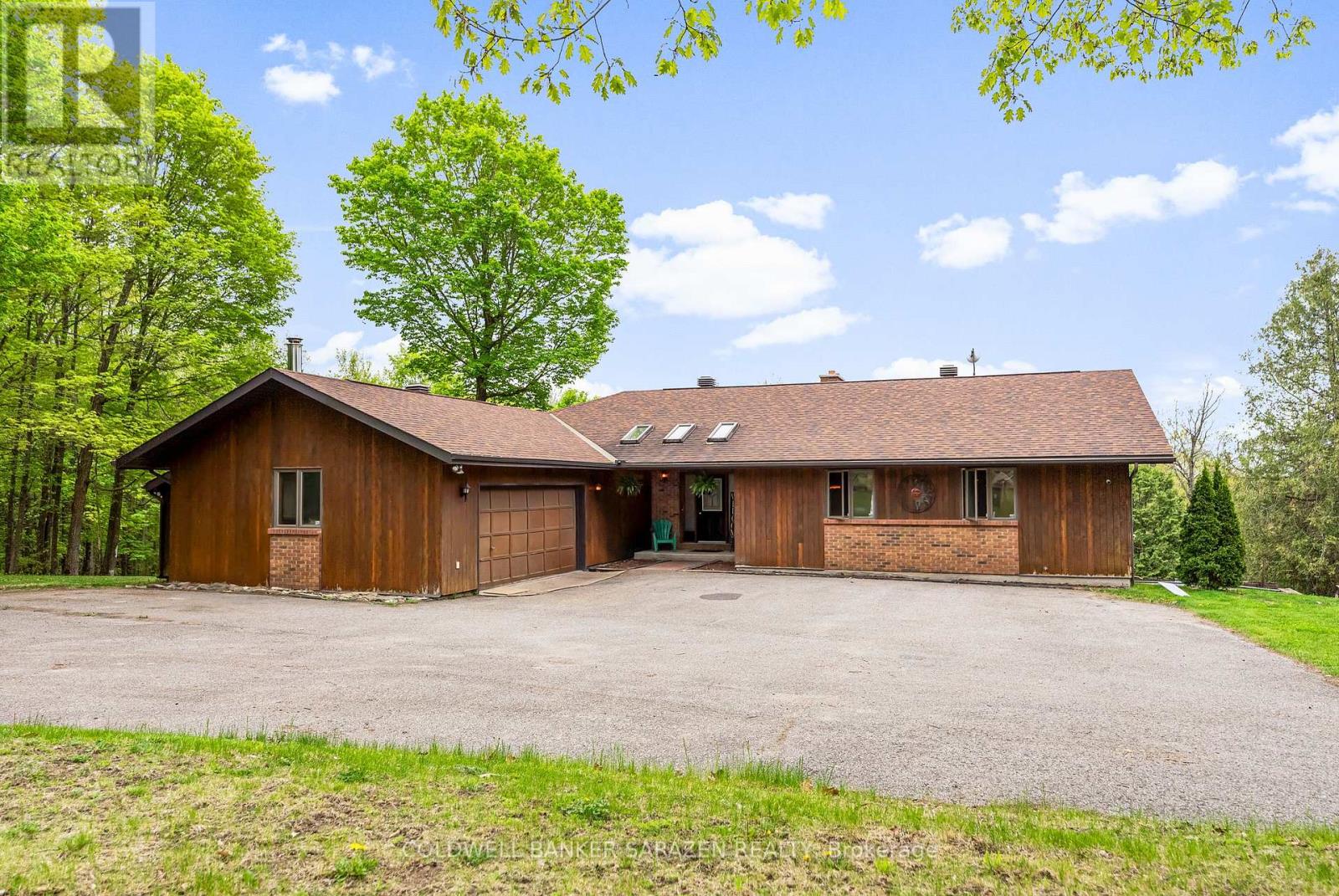 1437 Usborne Street, Mcnab/braeside, Ontario  K0A 1G0 - Photo 1 - X12156476