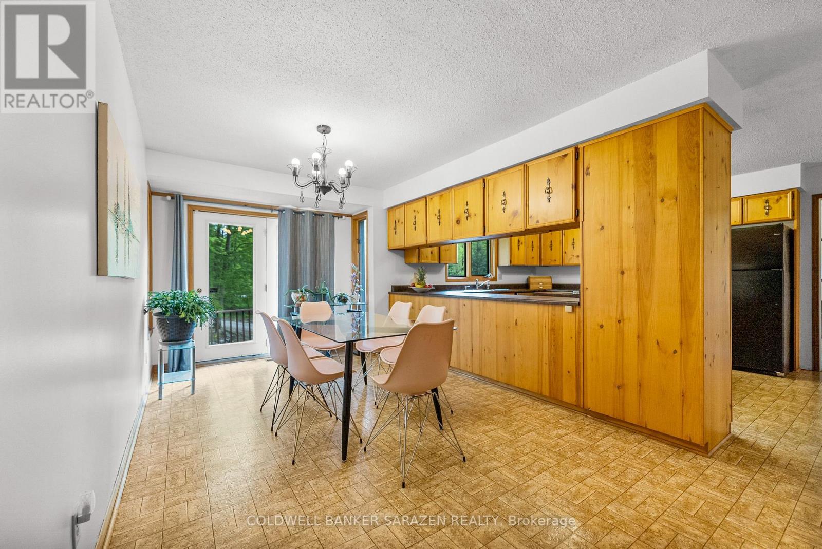 1437 Usborne Street, Mcnab/braeside, Ontario  K0A 1G0 - Photo 8 - X12156476