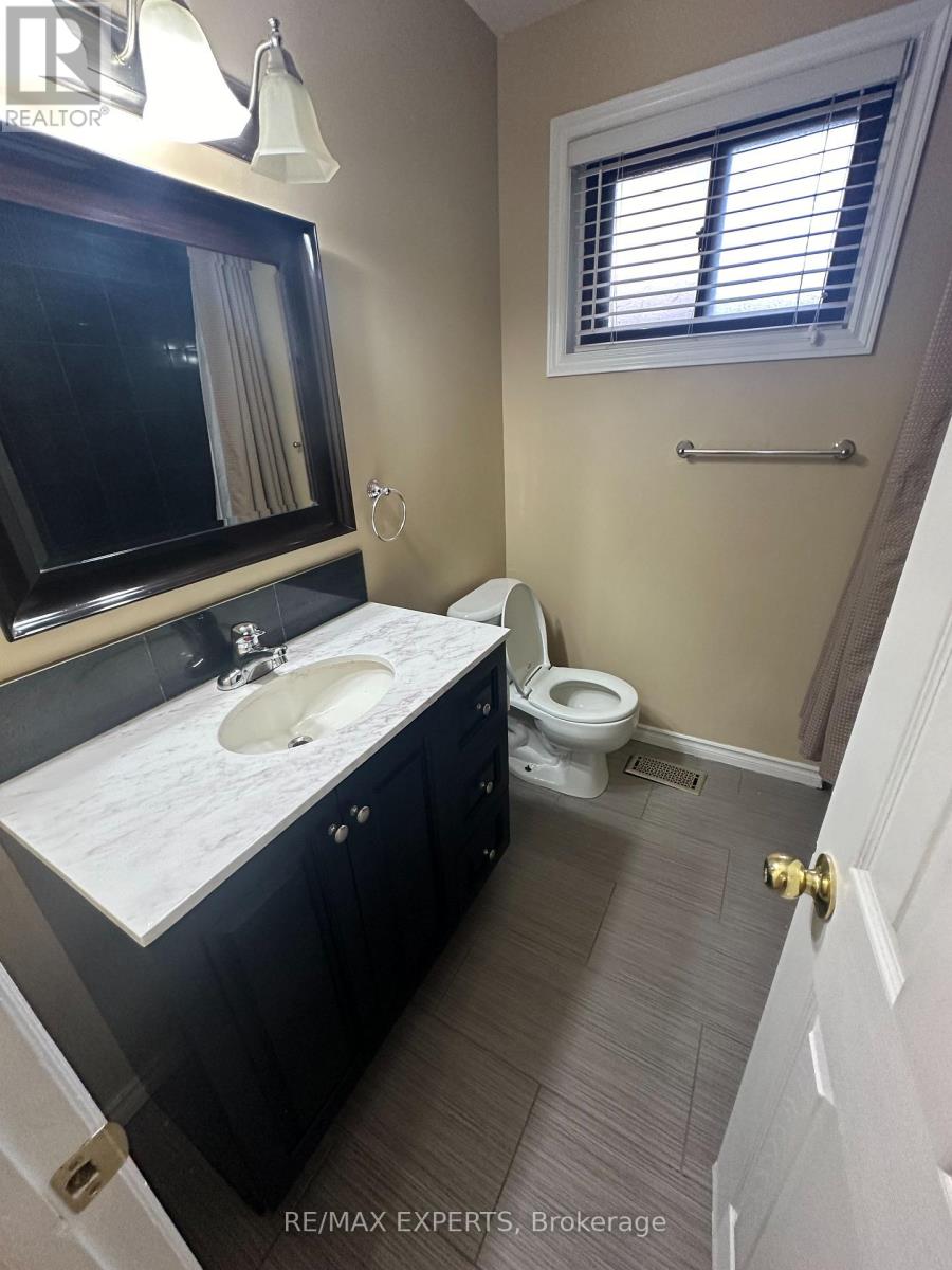 86 Garthdale Court, Toronto, Ontario  M3H 5P9 - Photo 11 - C12156488