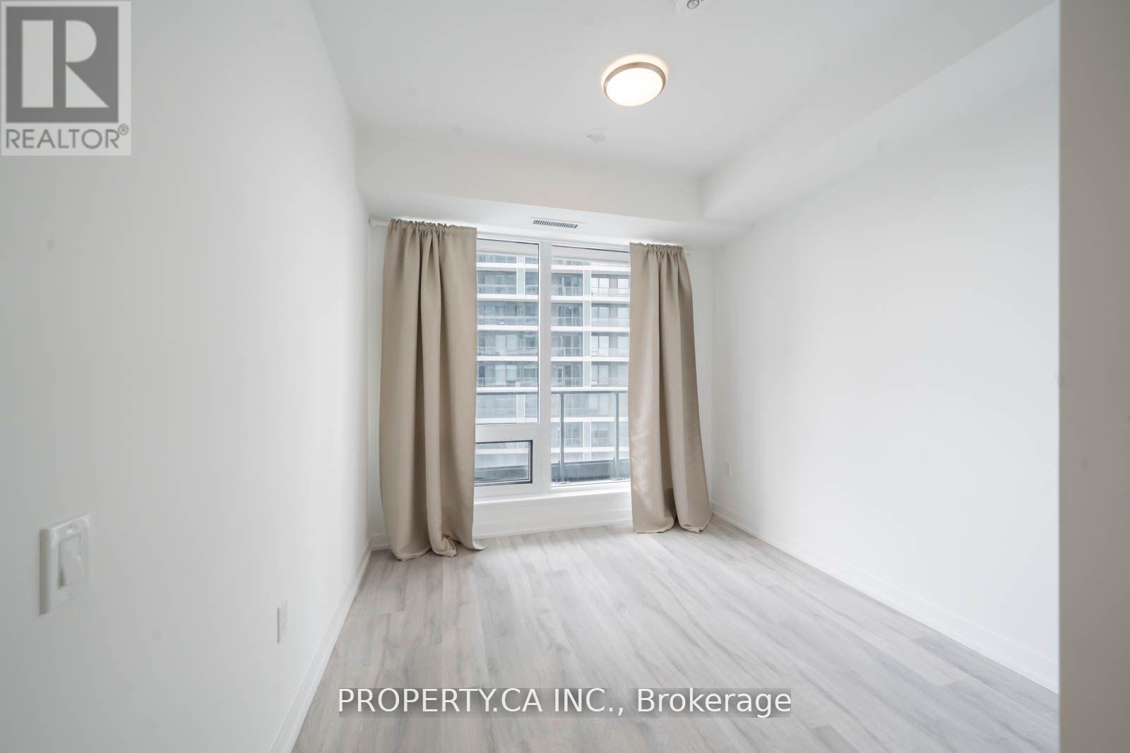1601 - 8 Olympic Garden Drive, Toronto, Ontario  M2M 0B9 - Photo 10 - C12156490