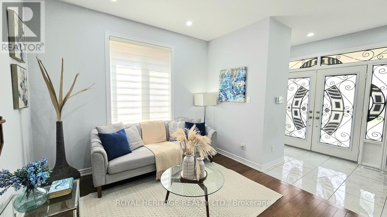 Property at 2415 KENTUCKY DERBY WAY image 2
