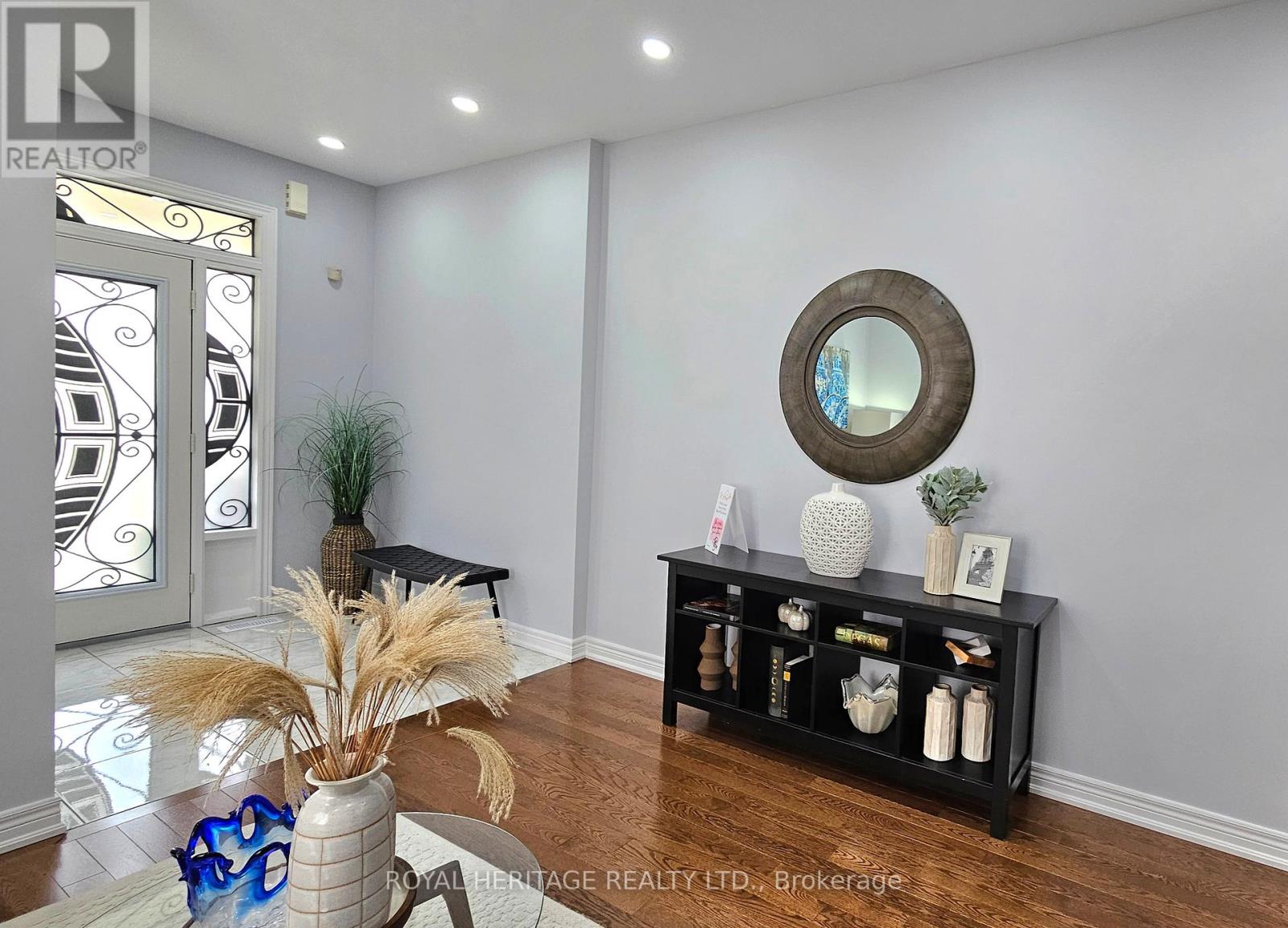 Property at 2415 KENTUCKY DERBY WAY image 3