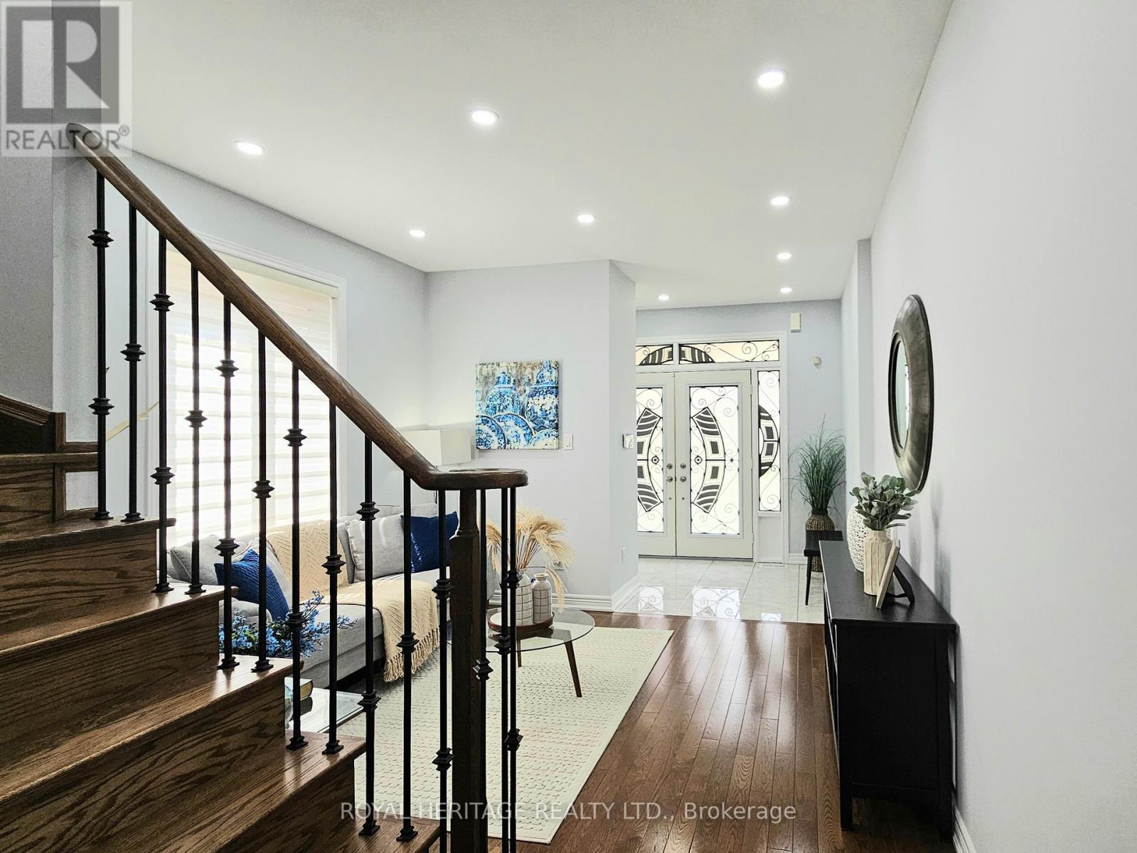 Property at 2415 KENTUCKY DERBY WAY image 5