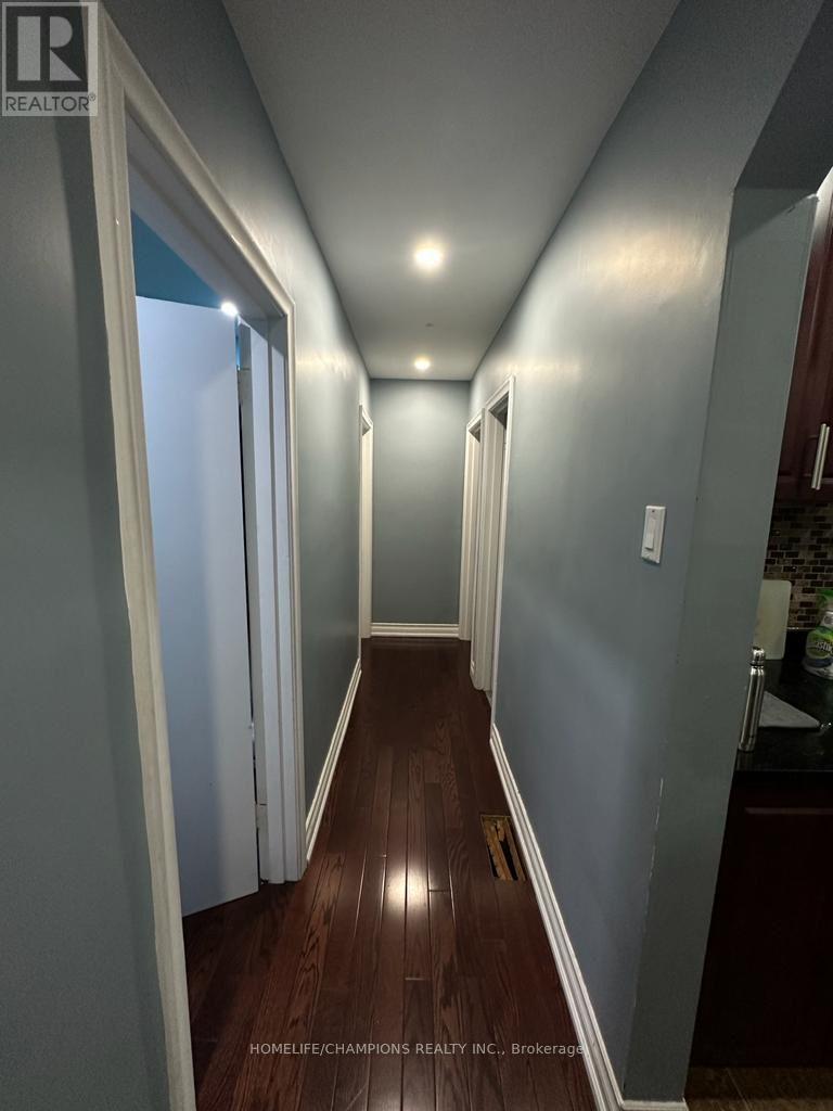 18 Bergen Road, Toronto, Ontario  M1P 1R9 - Photo 2 - E12156522