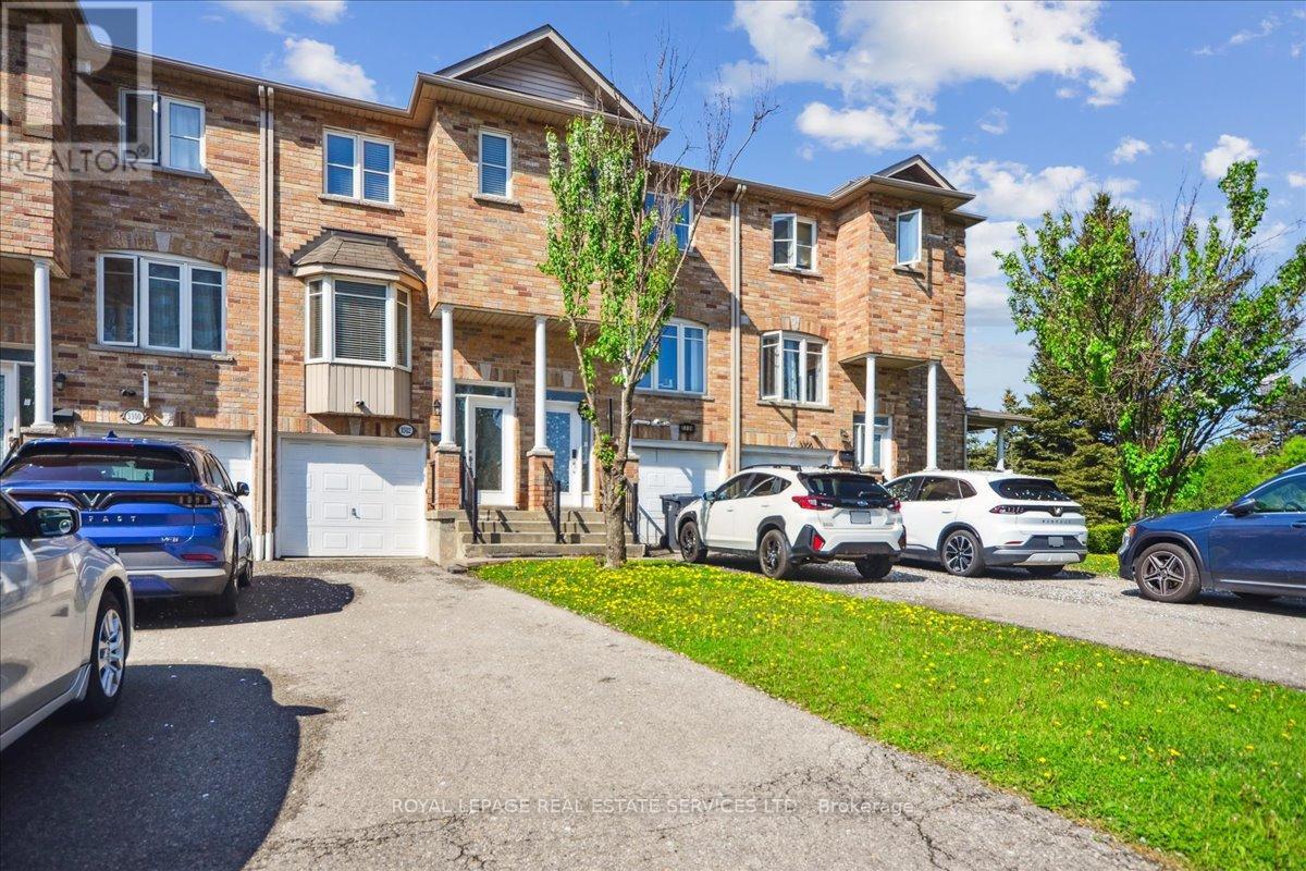 3302 Pinto Place, Mississauga, Ontario  L5B 1V7 - Photo 2 - W12015911