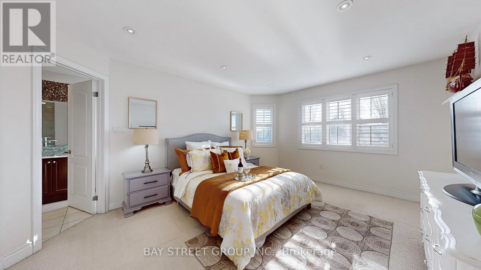21 Robert Green Crescent, Vaughan (Patterson), Ontario  L6A 0V6 - Photo 14 - N12156507
