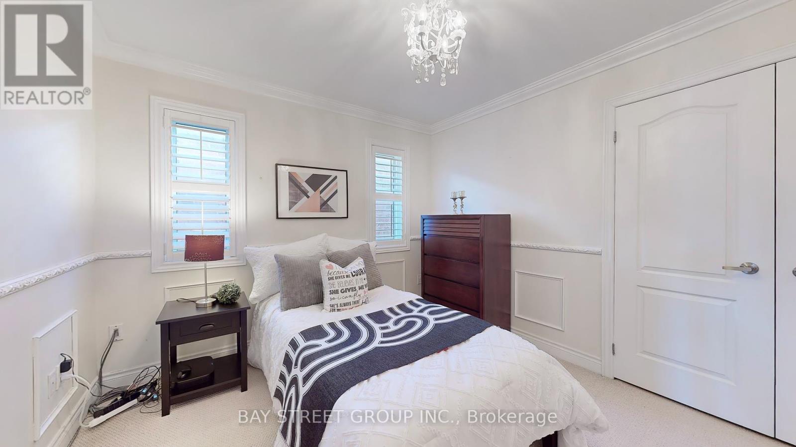 21 Robert Green Crescent, Vaughan (Patterson), Ontario  L6A 0V6 - Photo 19 - N12156507