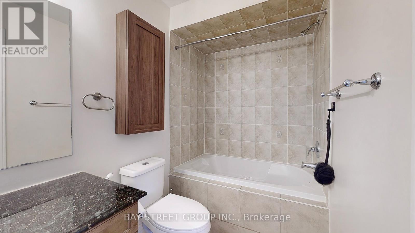 21 Robert Green Crescent, Vaughan (Patterson), Ontario  L6A 0V6 - Photo 26 - N12156507