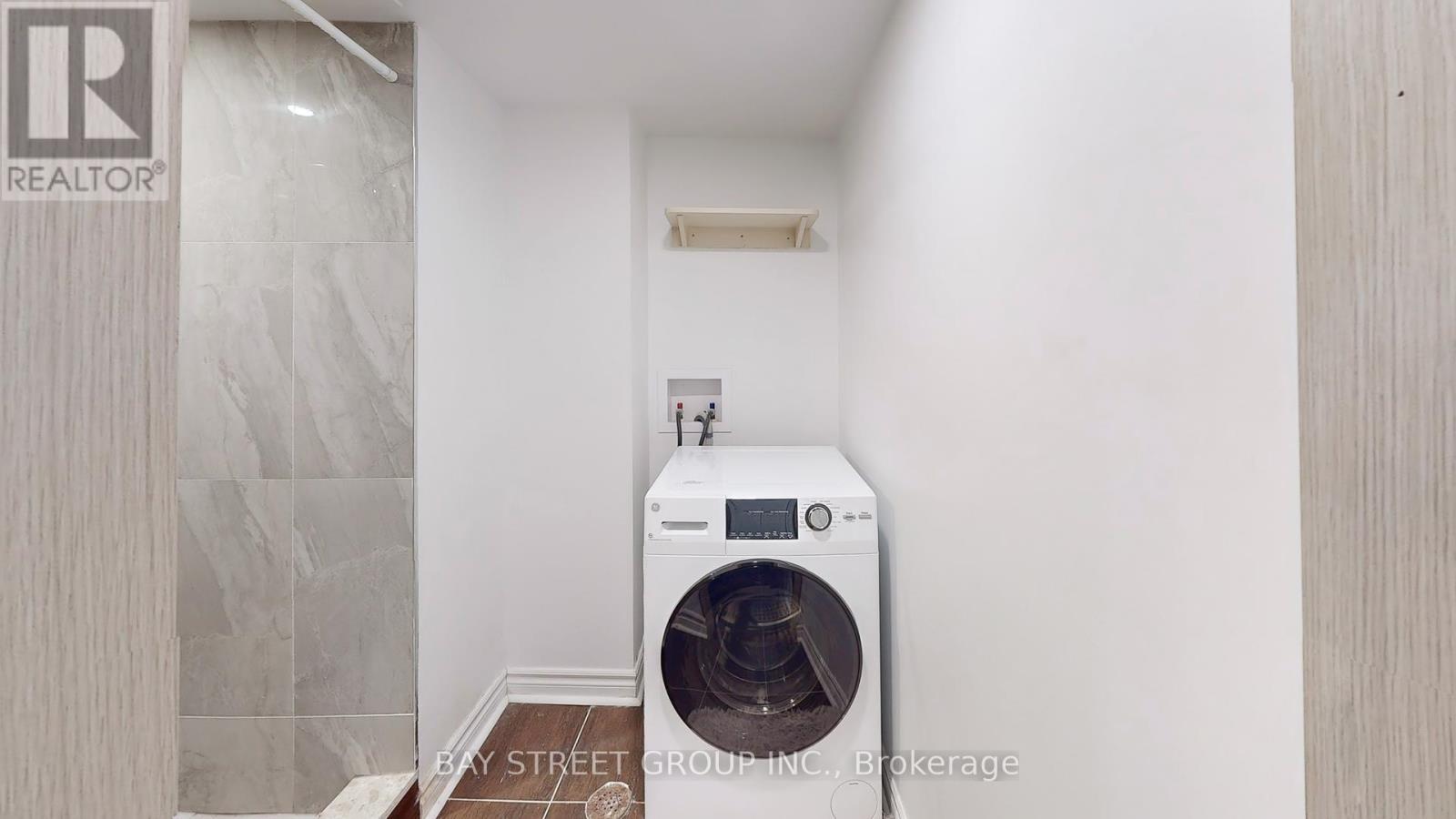 21 Robert Green Crescent, Vaughan (Patterson), Ontario  L6A 0V6 - Photo 32 - N12156507