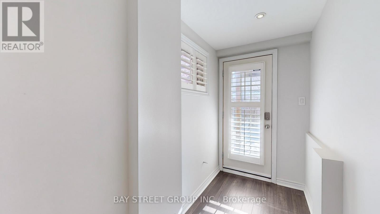 21 Robert Green Crescent, Vaughan (Patterson), Ontario  L6A 0V6 - Photo 34 - N12156507